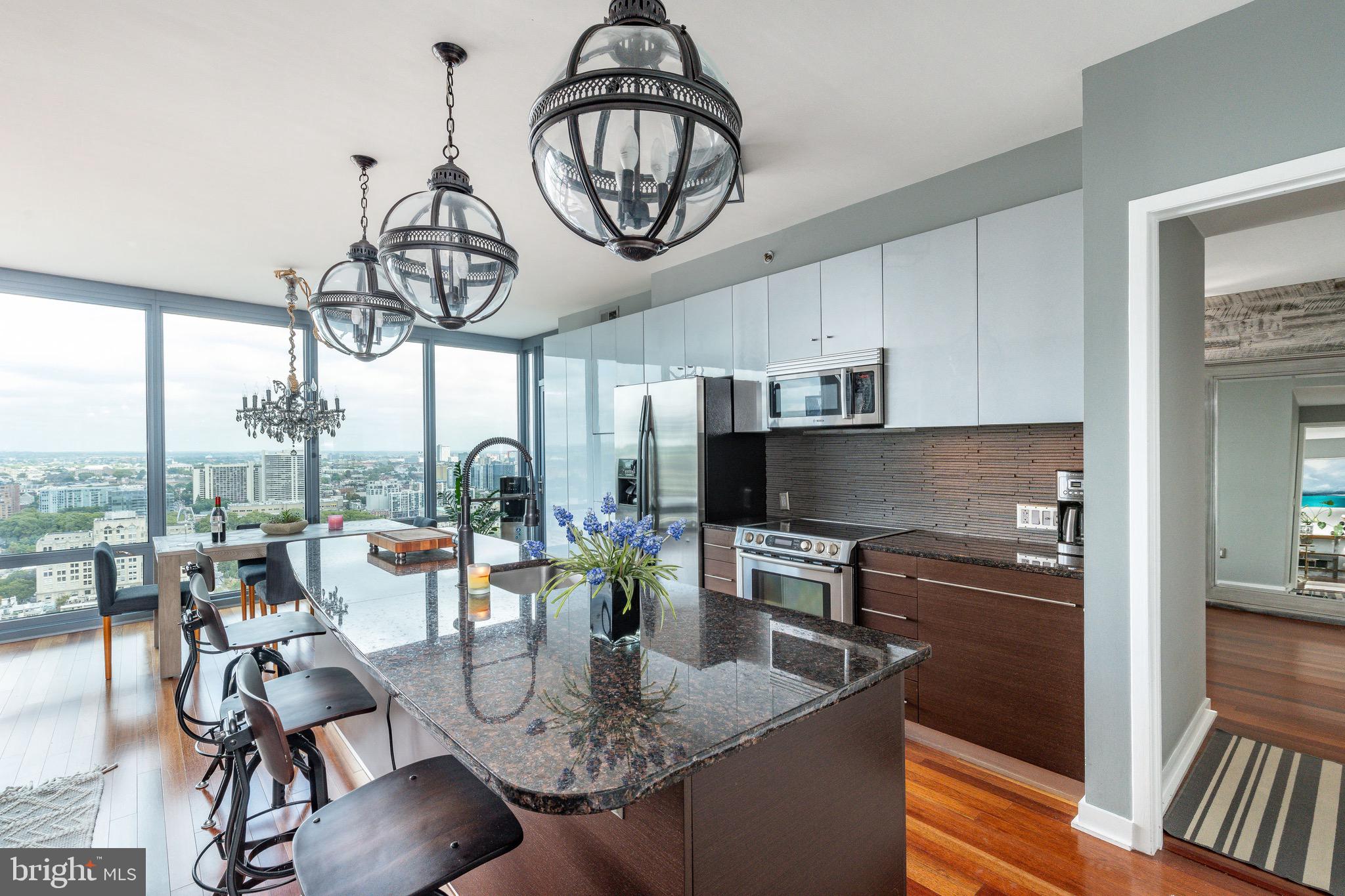 2101 Market St #2901