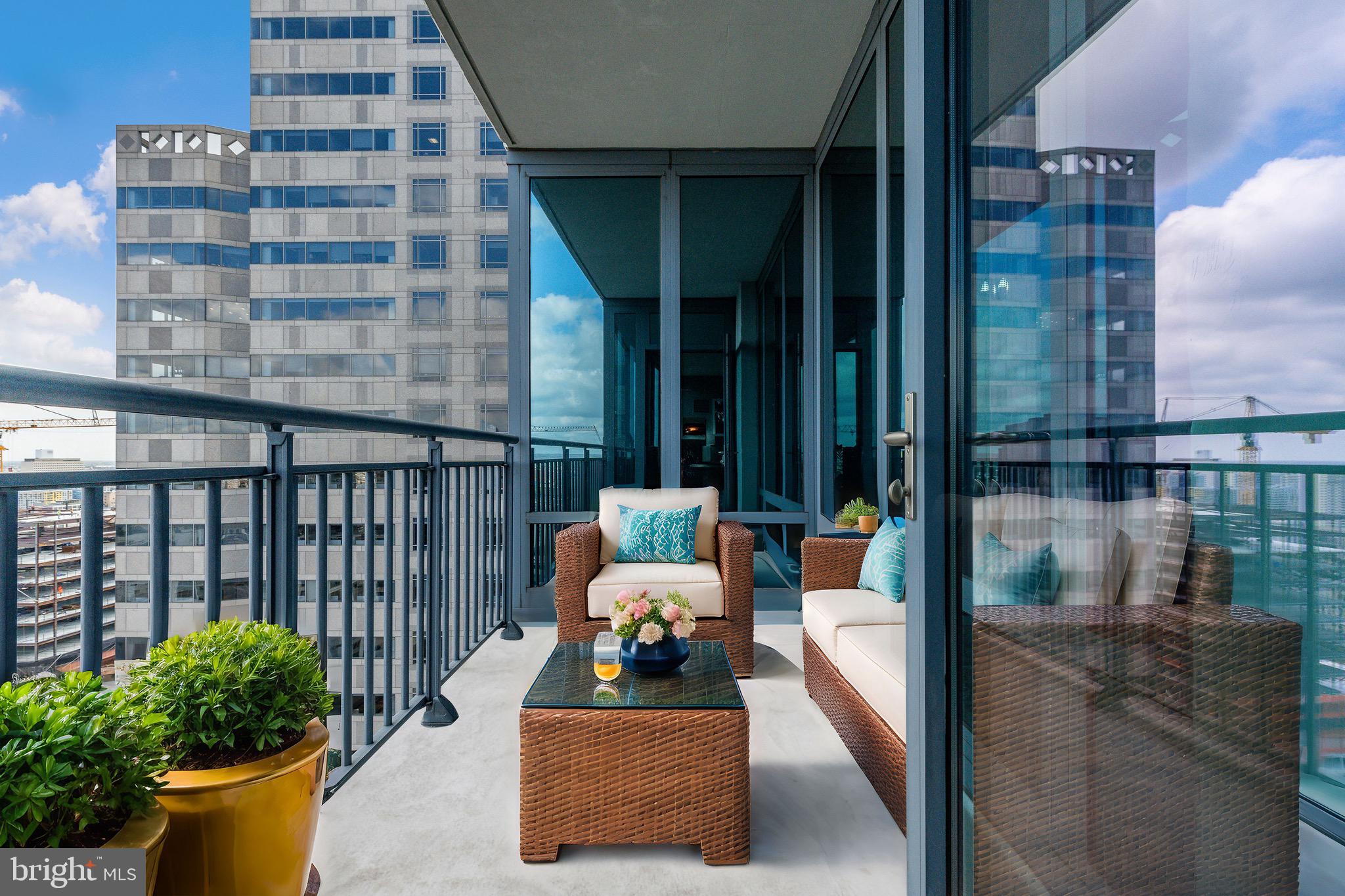 2101 Market St #2901