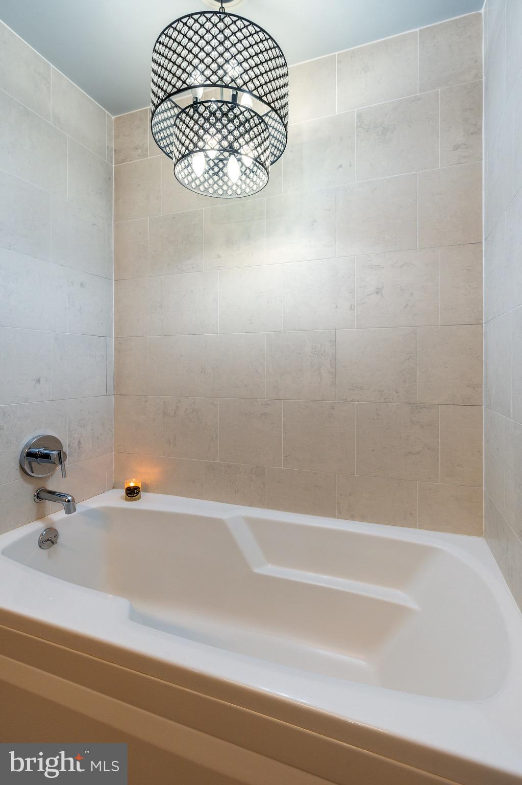 2101 Market St #2901