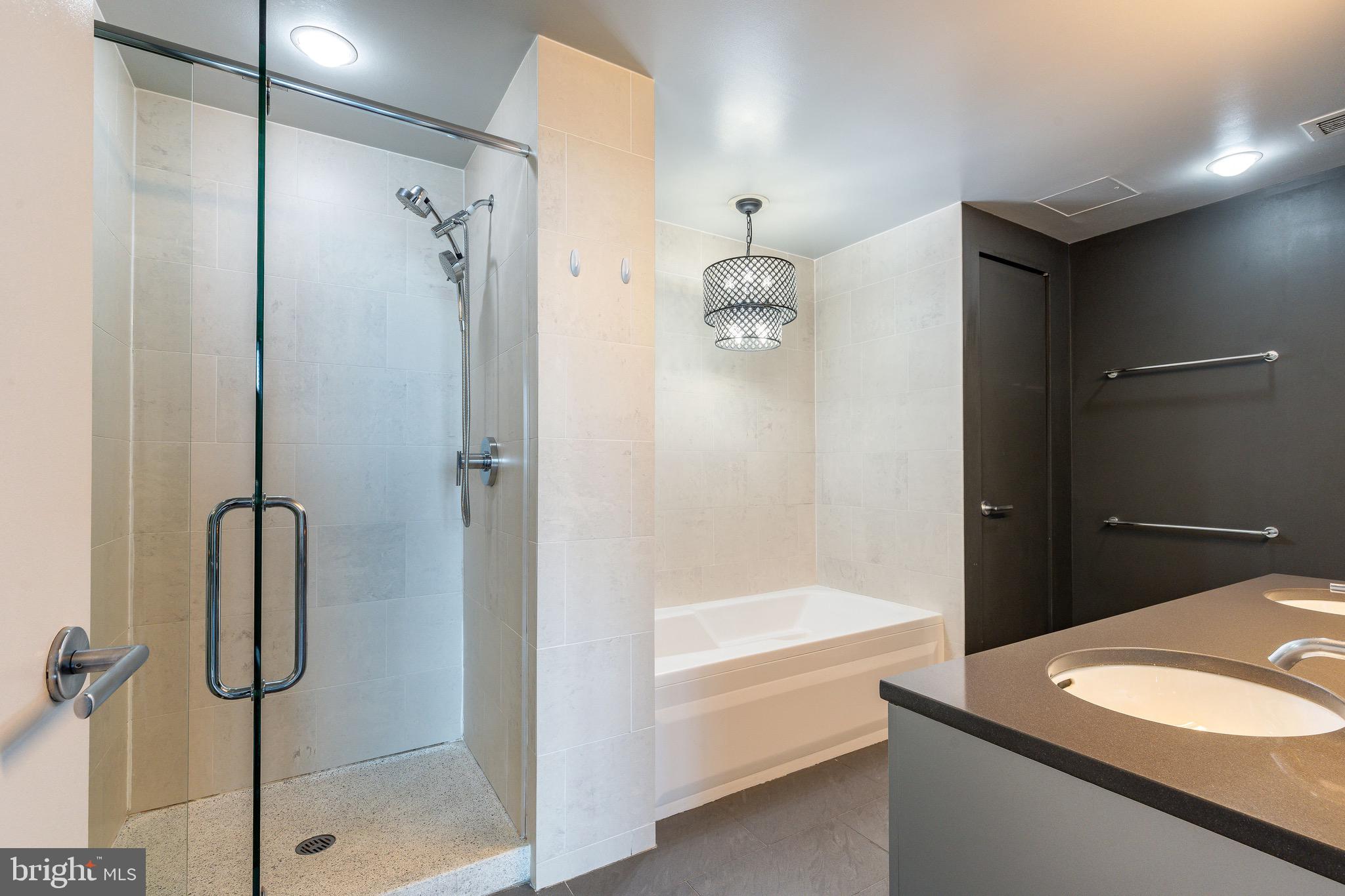 2101 Market St #2901