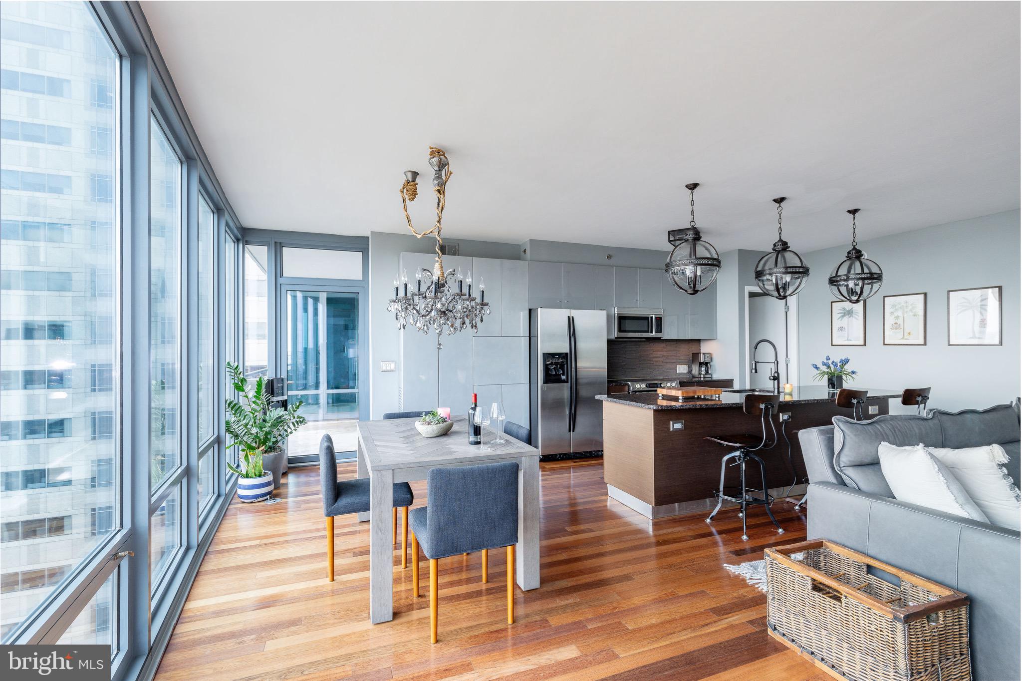 2101 Market St #2901