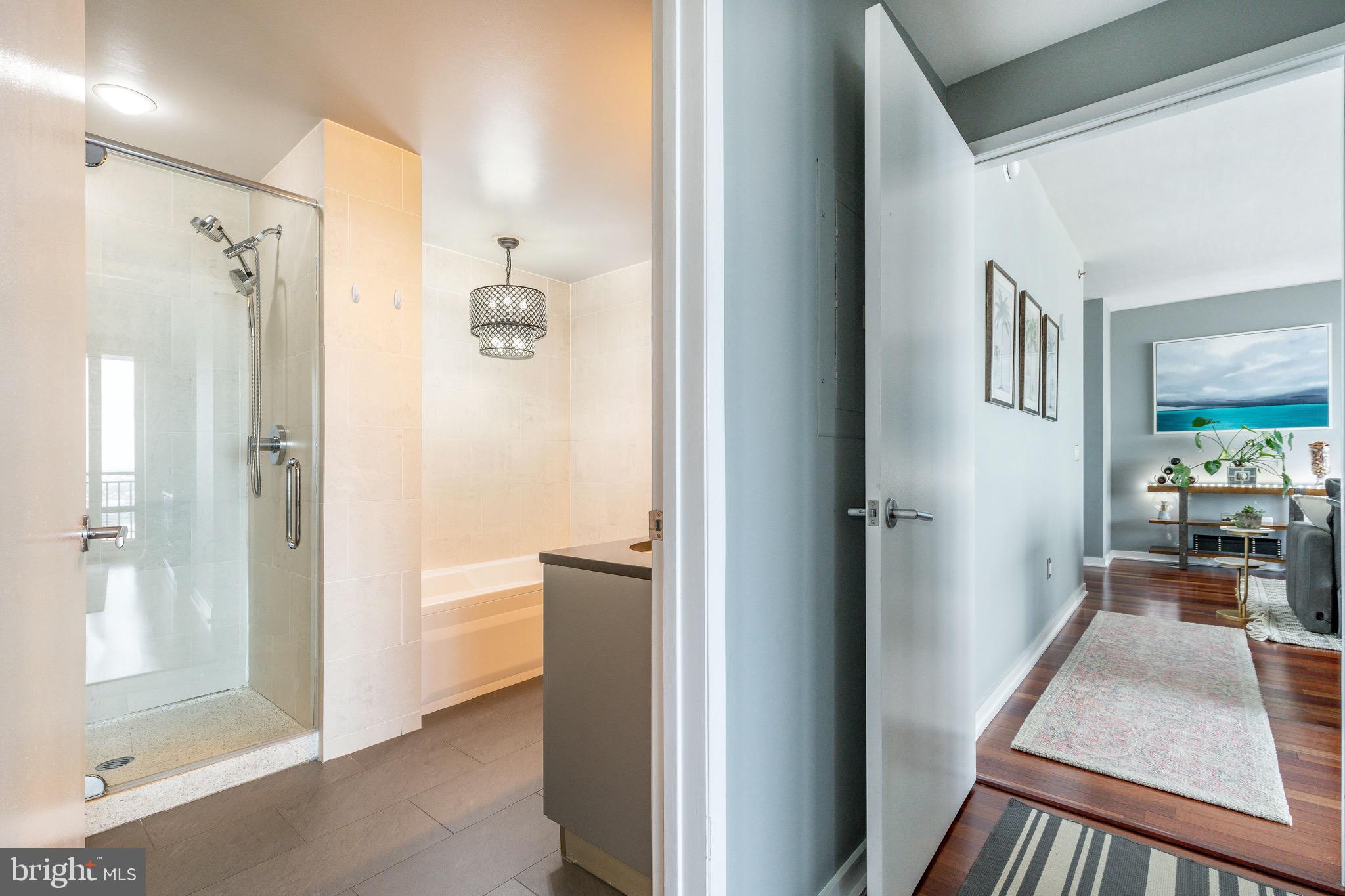 2101 Market St #2901