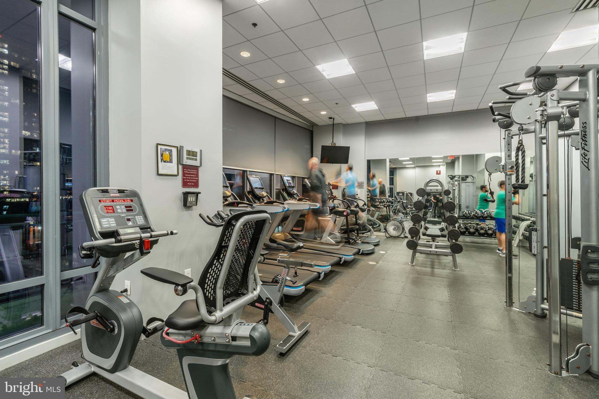 2101 Market St #2901