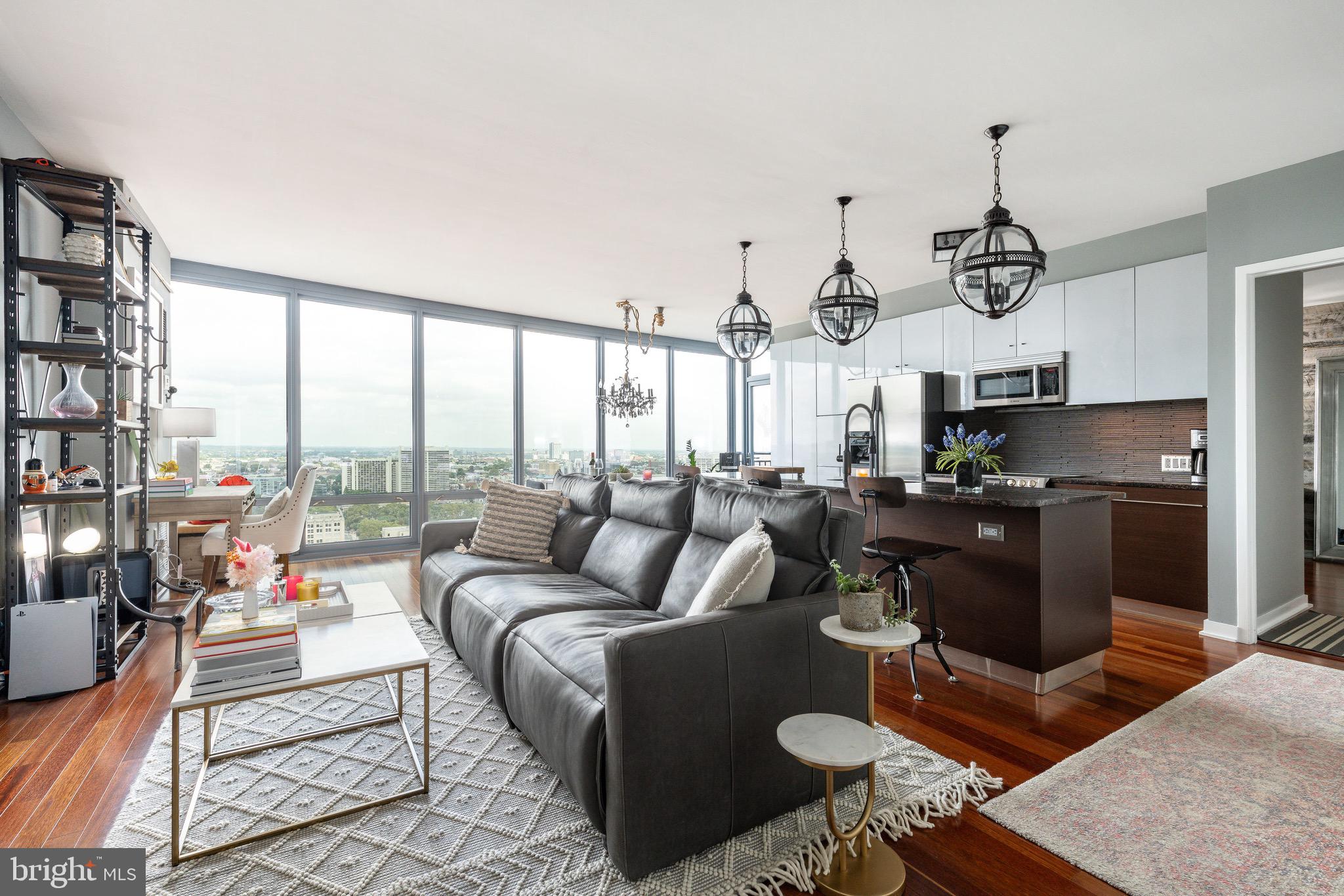 2101 Market St #2901