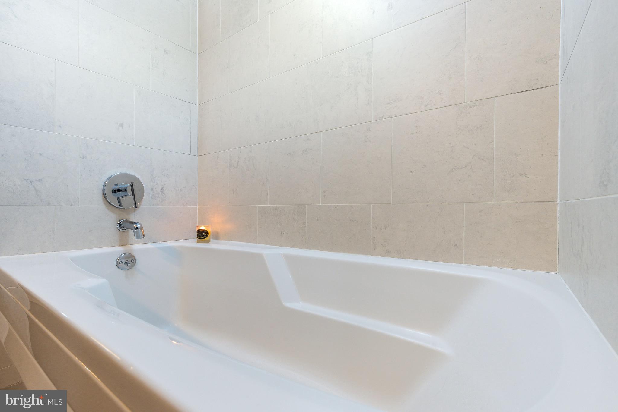 2101 Market St #2901