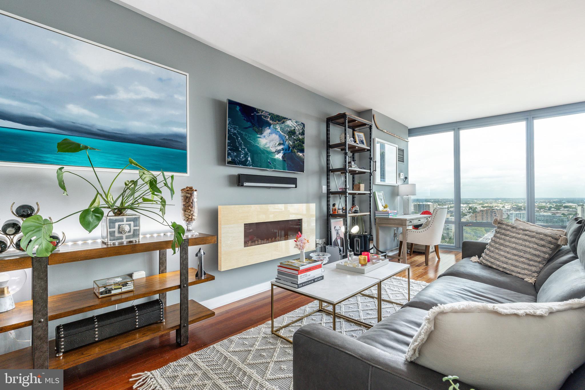 2101 Market St #2901