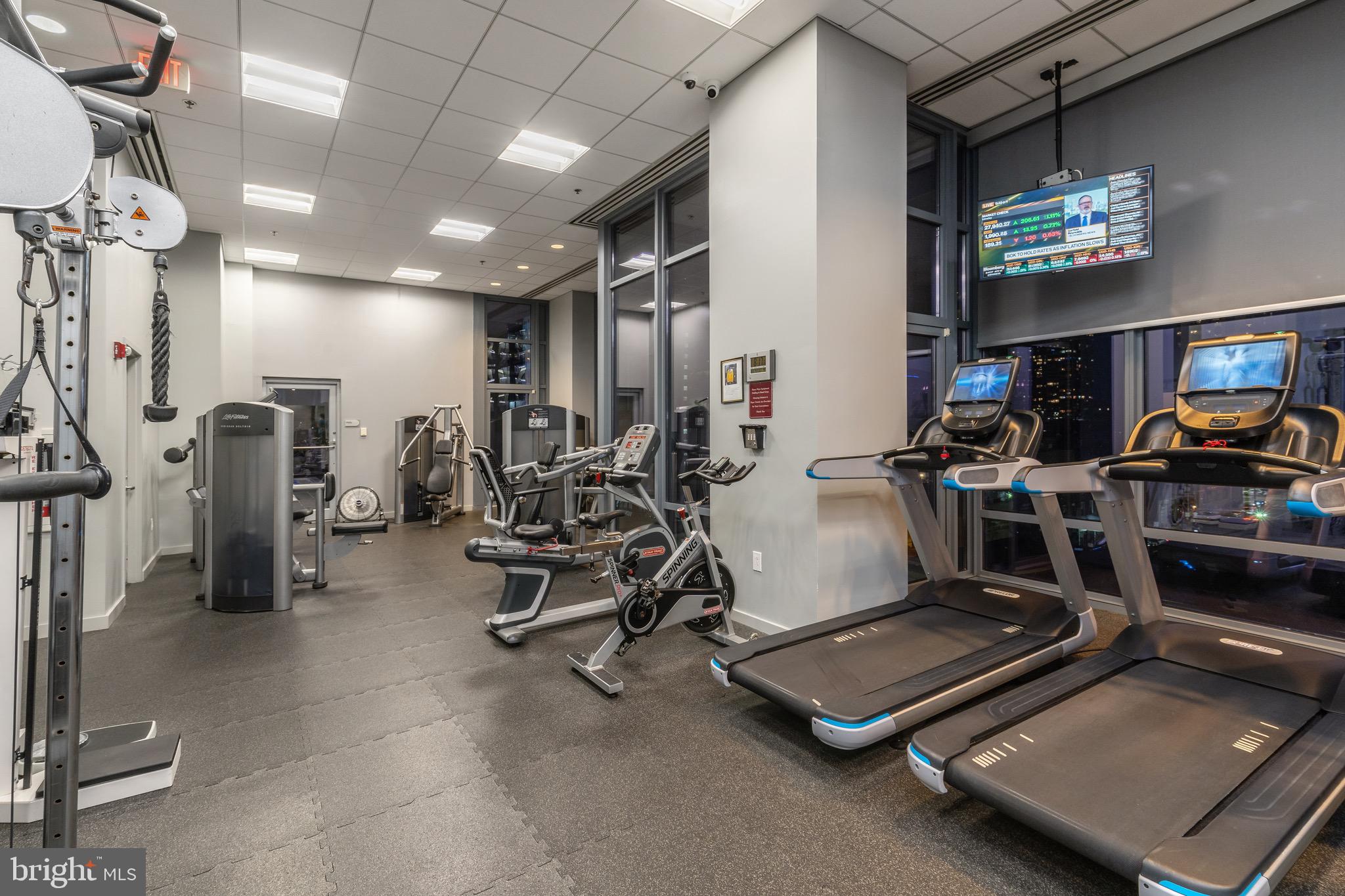 2101 Market St #2901