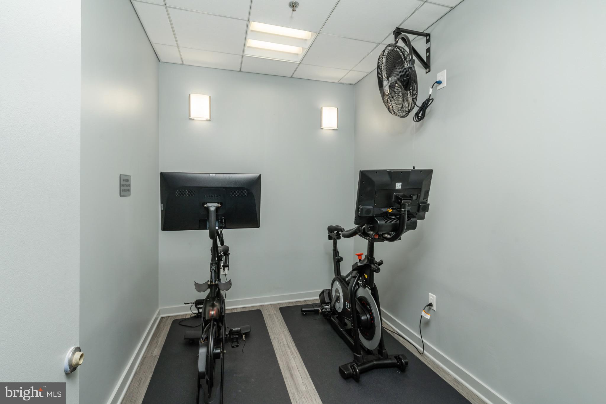 2101 Market St #2901