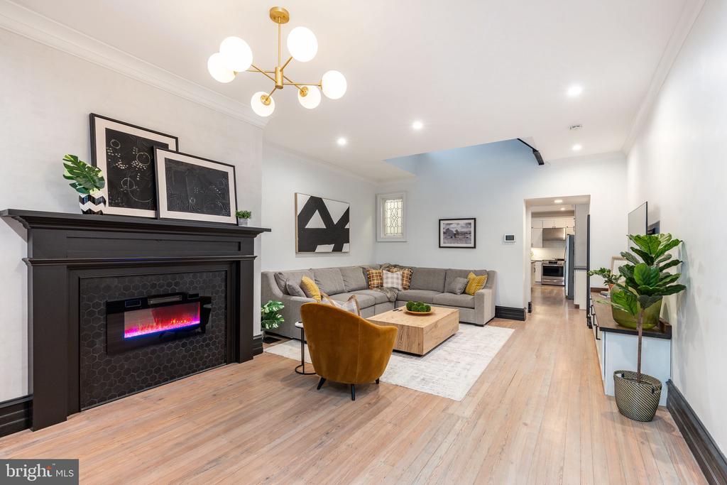 4916 Walton Ave