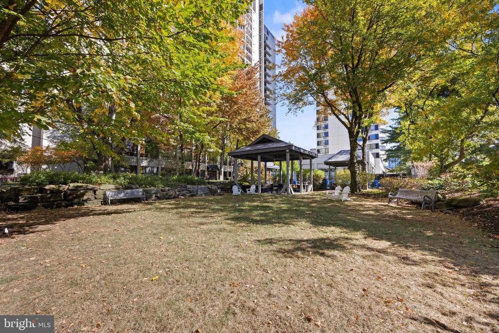 2001 HAMILTON ST #1409