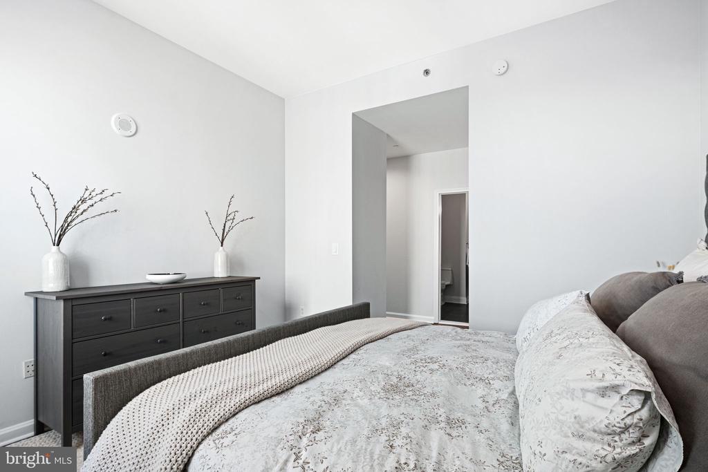 901 N Penn St #P2001