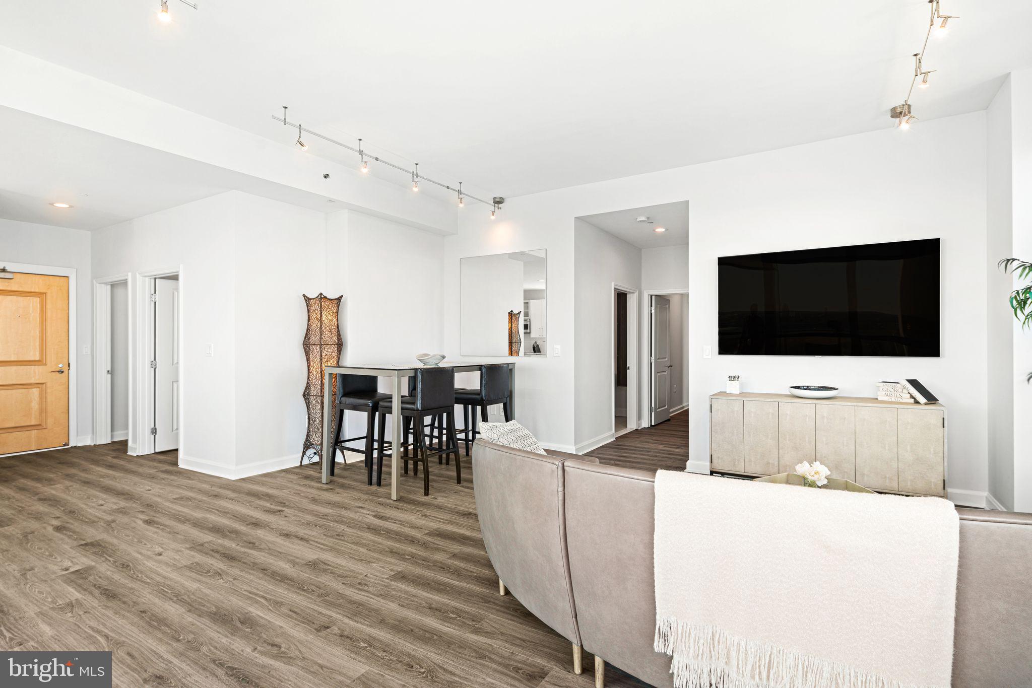 901 N Penn St #P2001