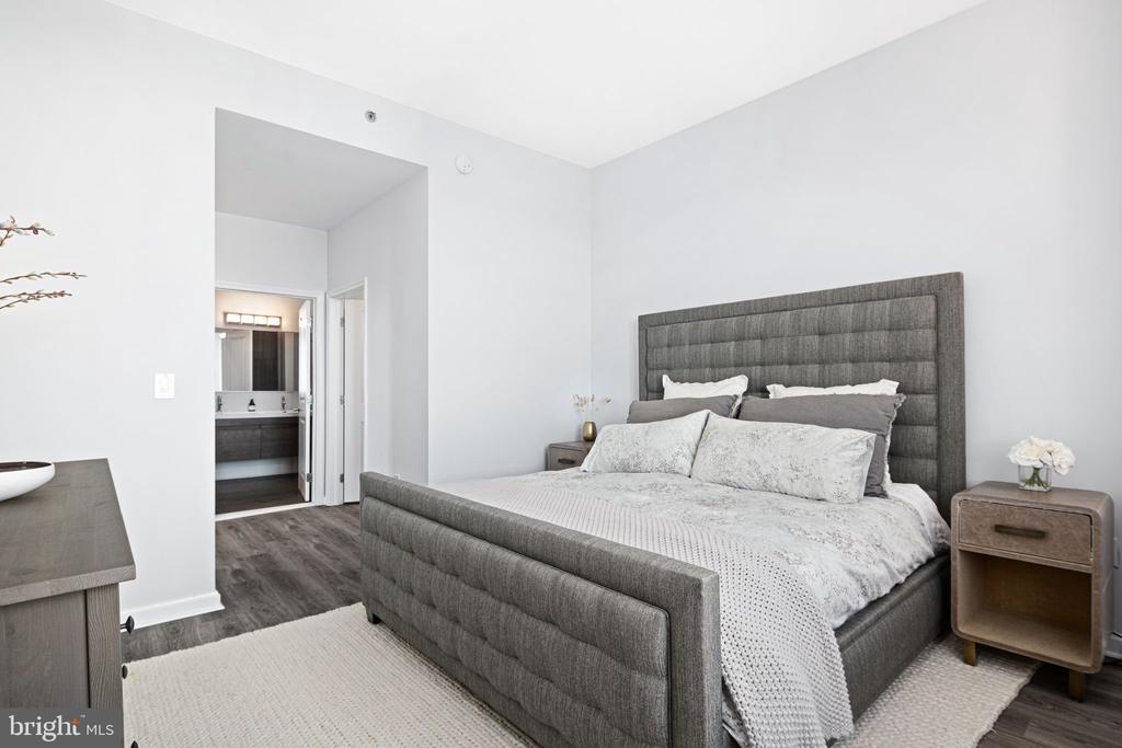 901 N Penn St #P2001