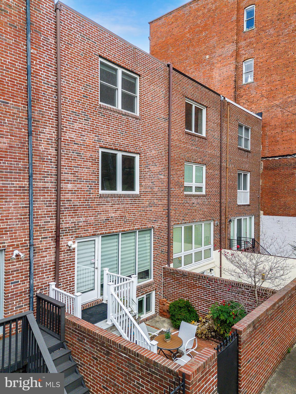 1730 Lombard St