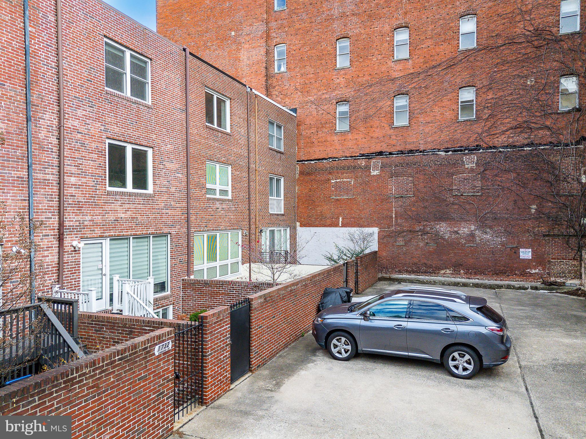 1730 Lombard St