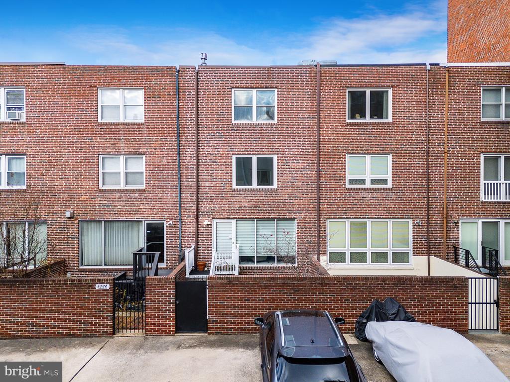1730 Lombard St