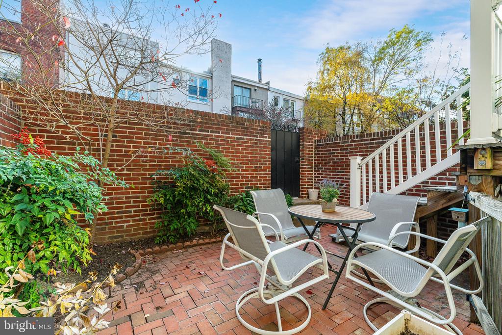 1730 Lombard St