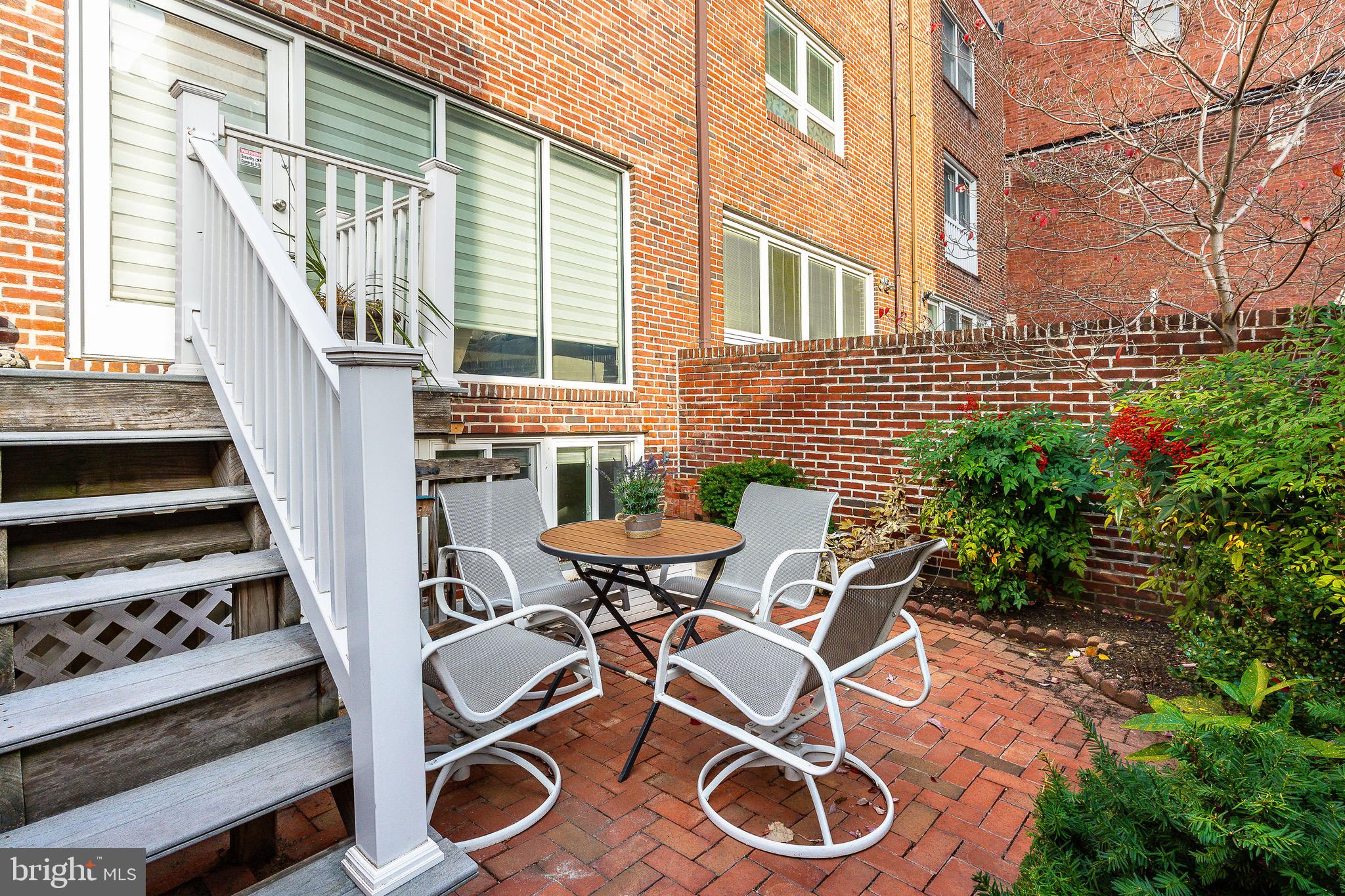 1730 Lombard St