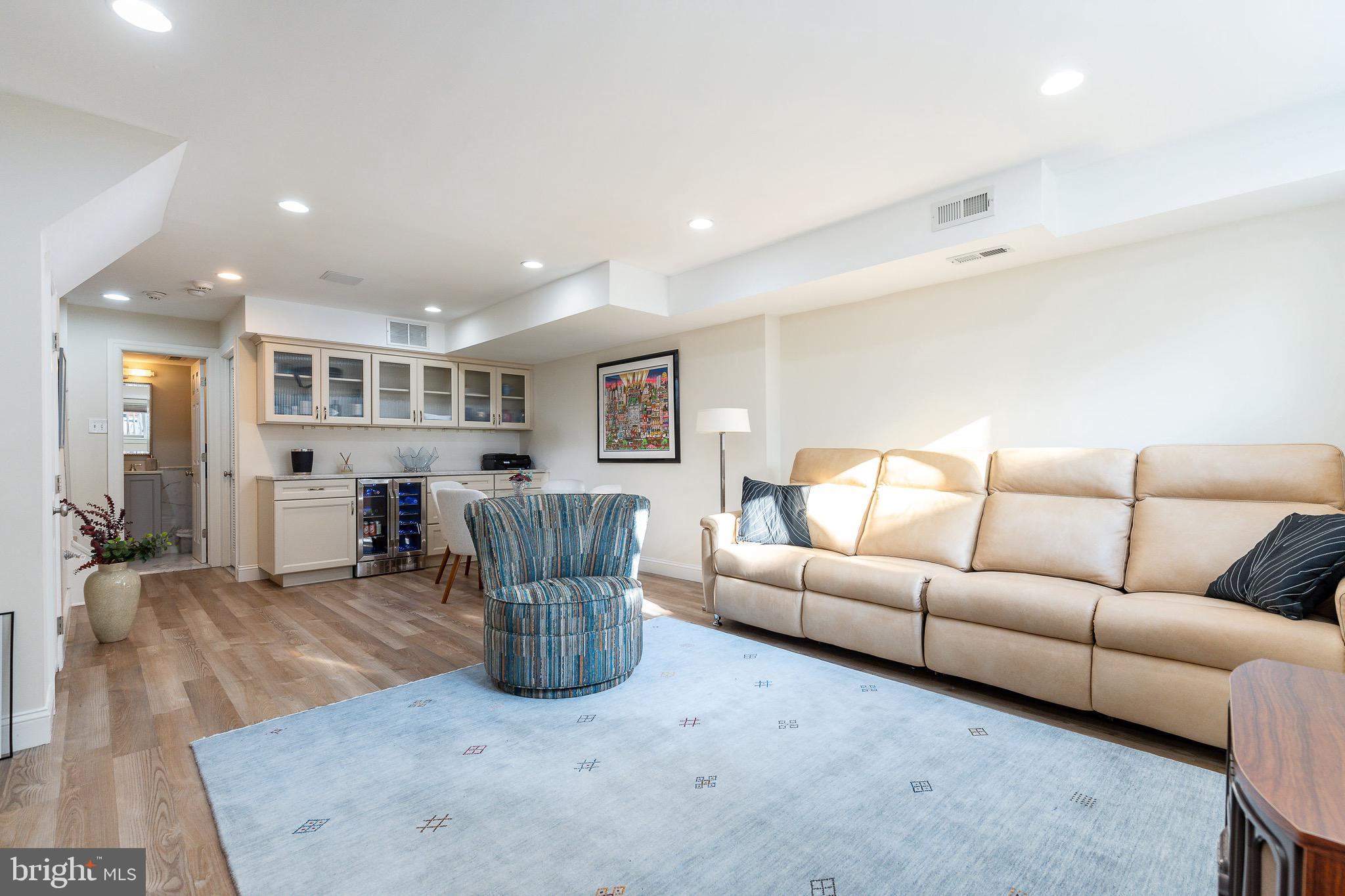 1730 Lombard St