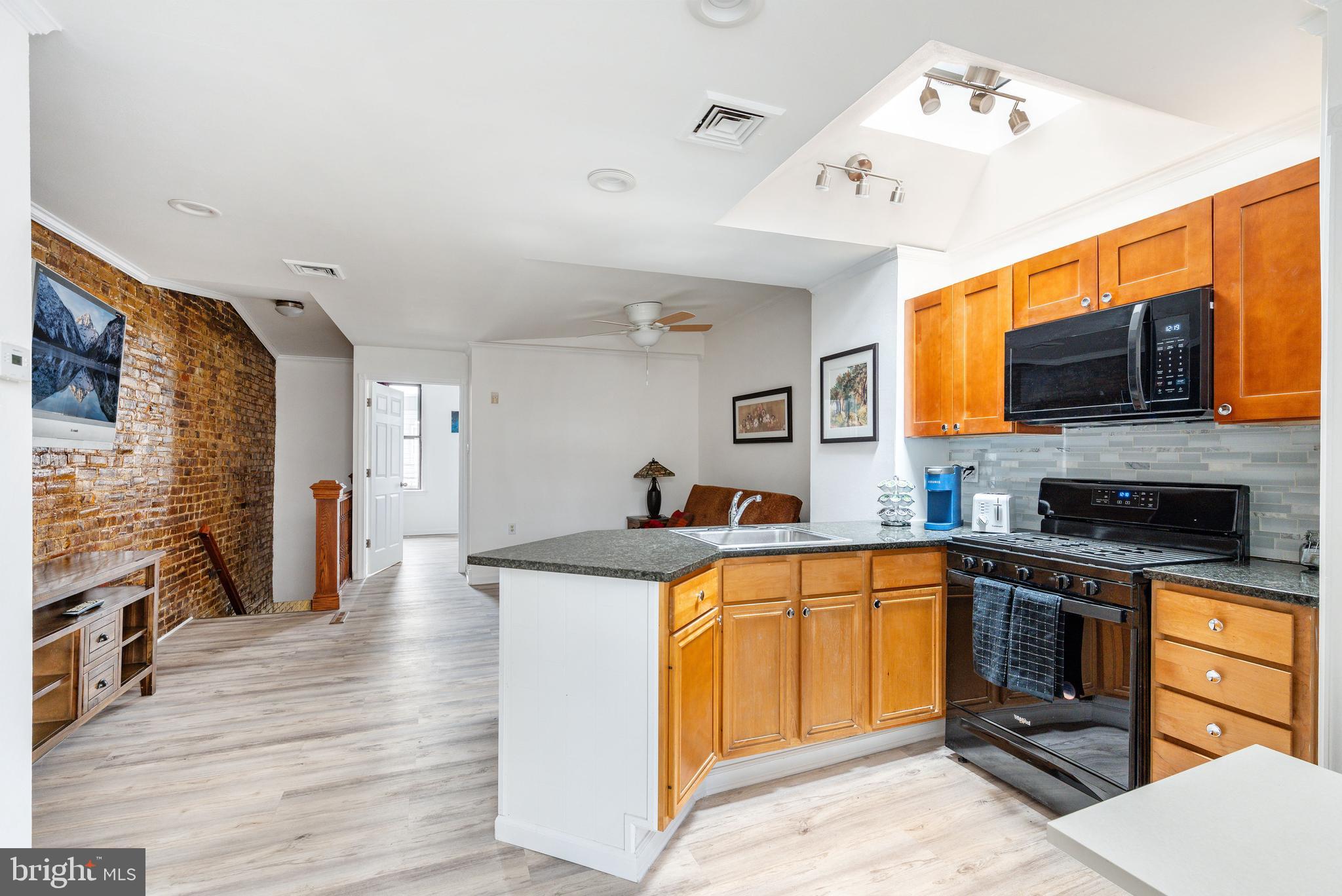 3152 BELGRADE ST #UPPER FLOOR