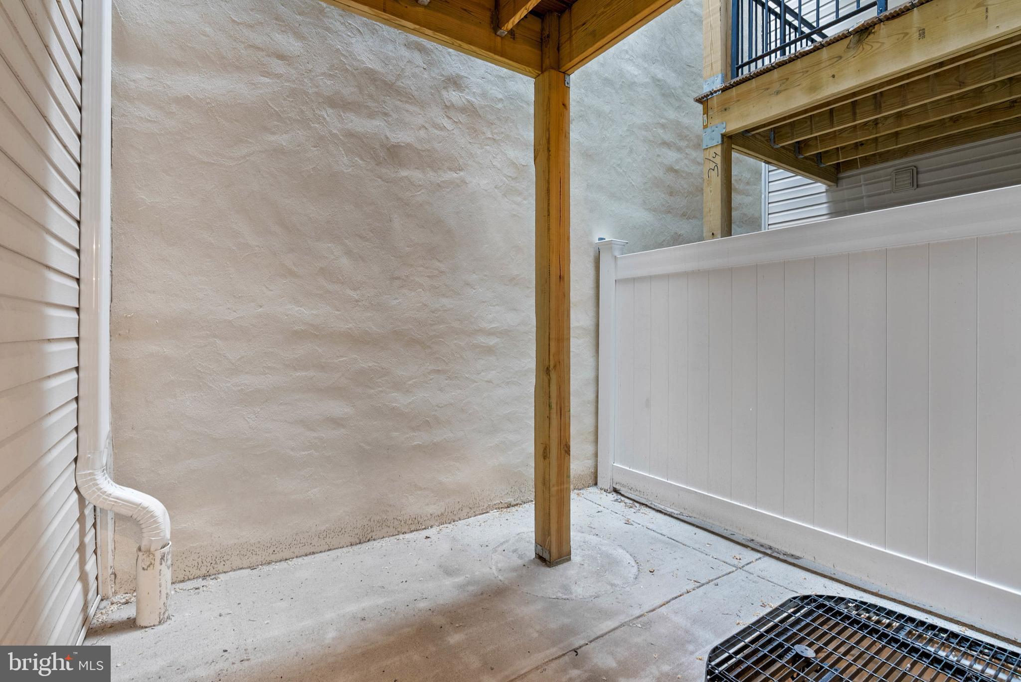 825 BAINBRIDGE STREET 101