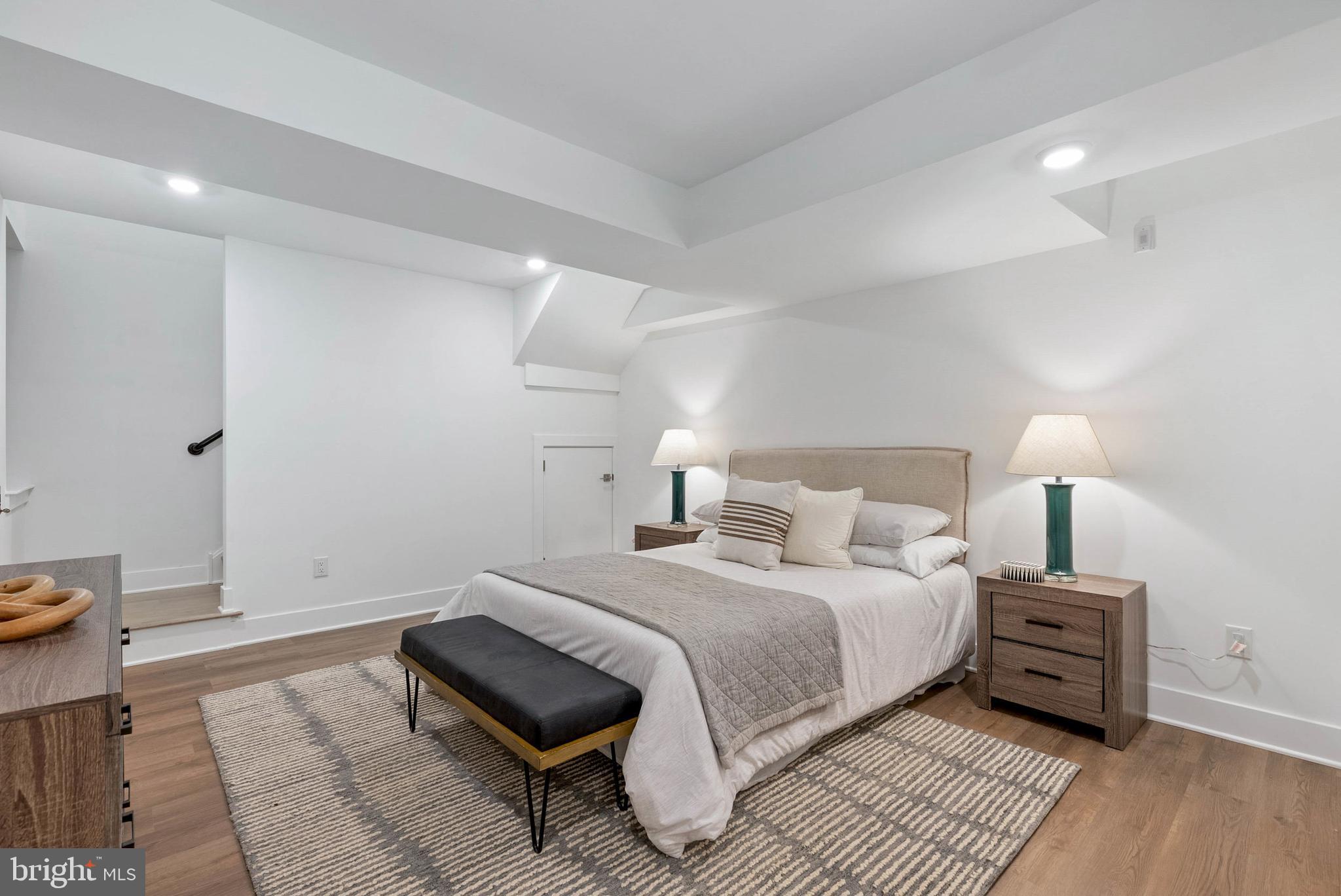 825 BAINBRIDGE STREET 101