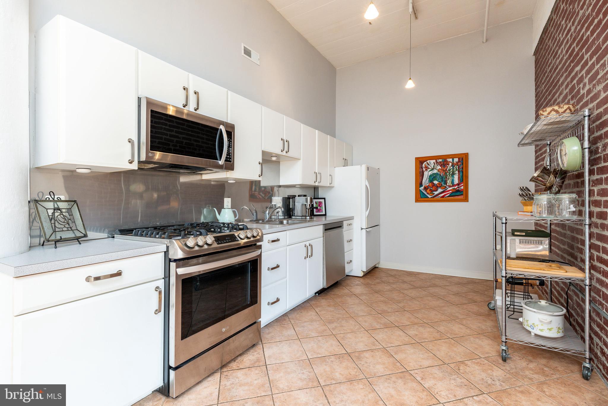 314-22 N 12th St #607