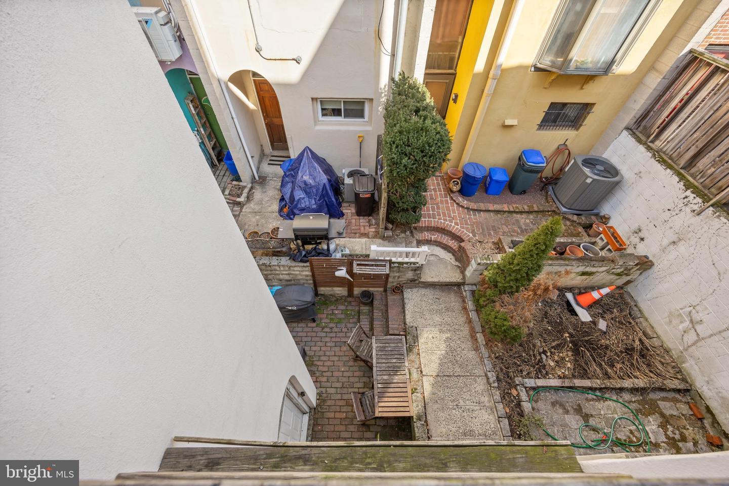 1019 Lombard St