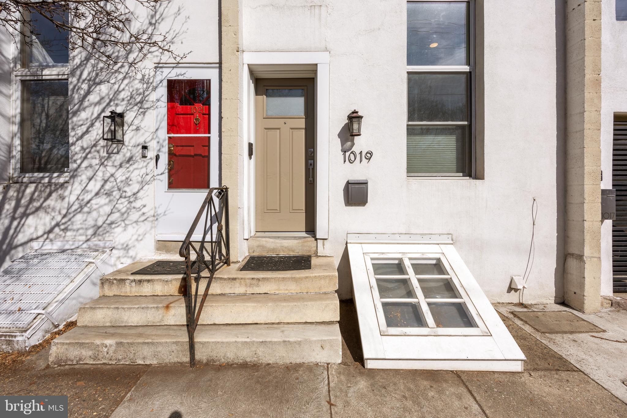 1019 Lombard St