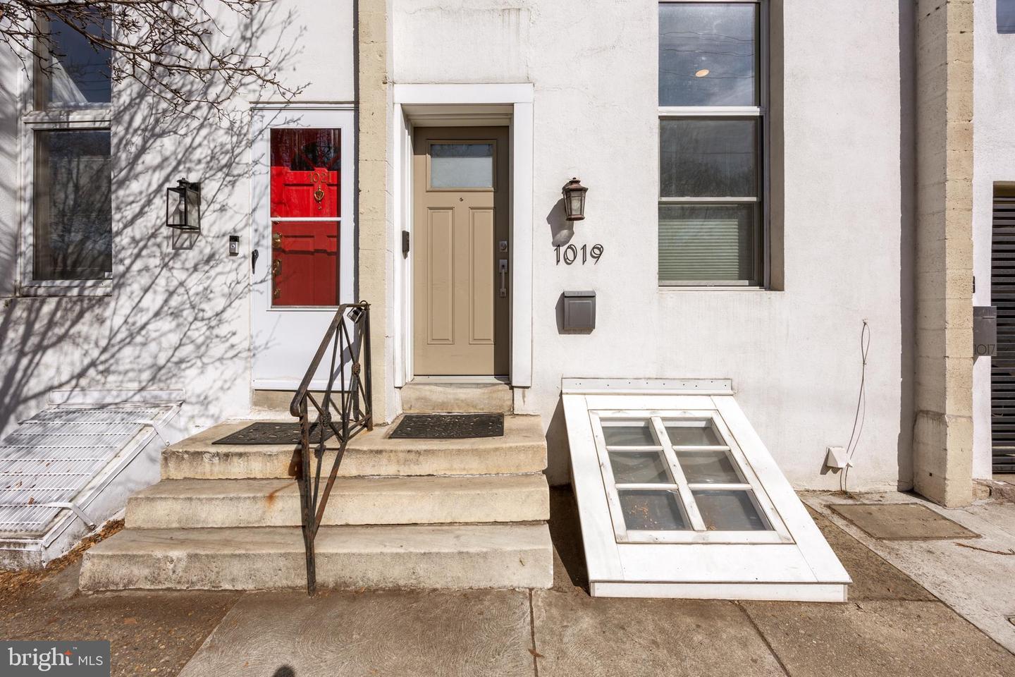 1019 Lombard St