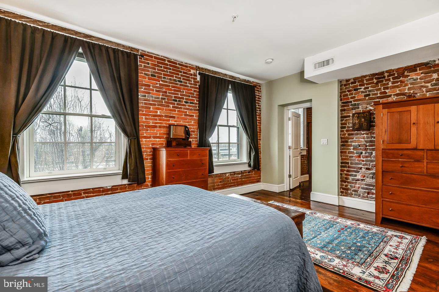 38 N Front St #3f