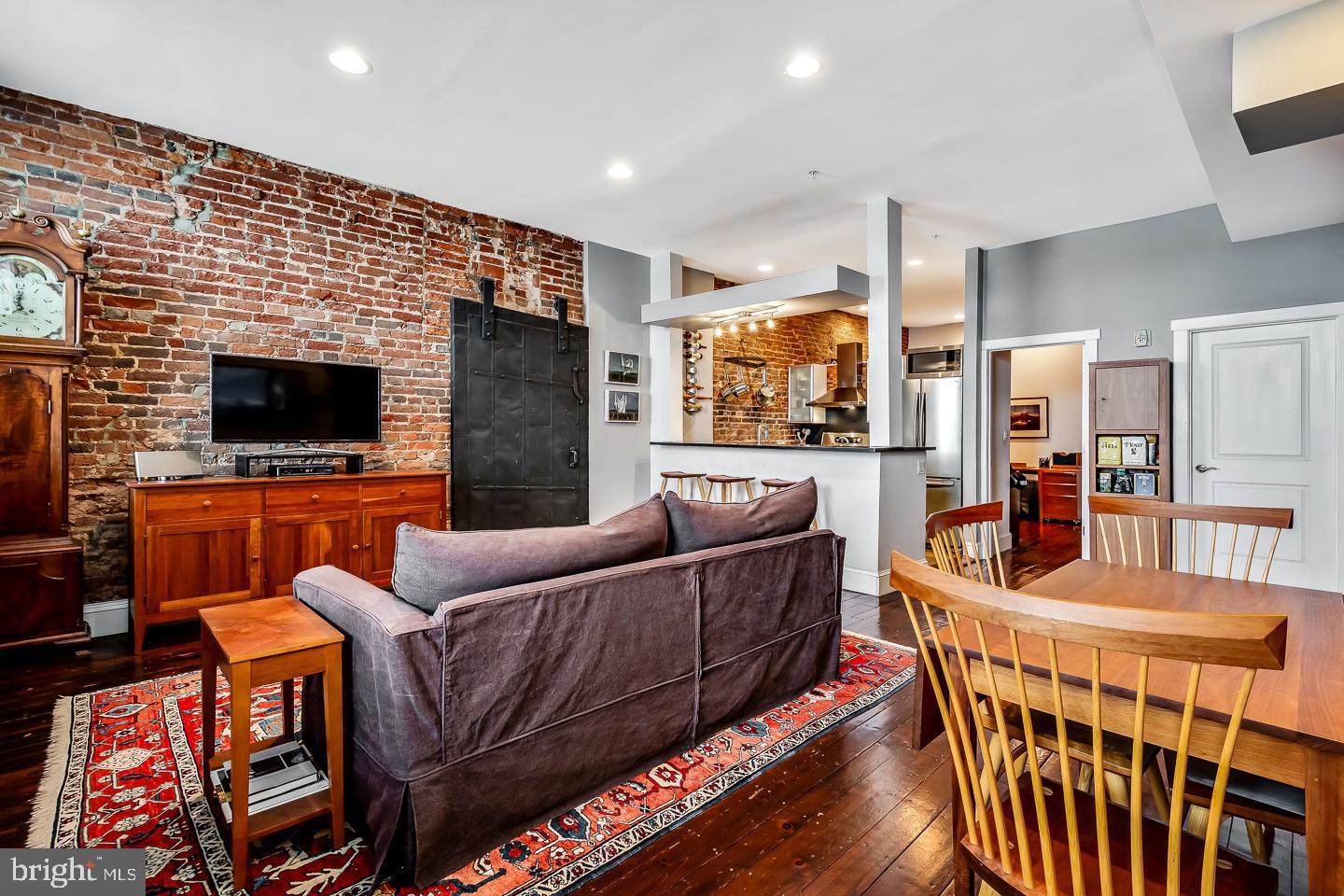 38 N Front St #3f