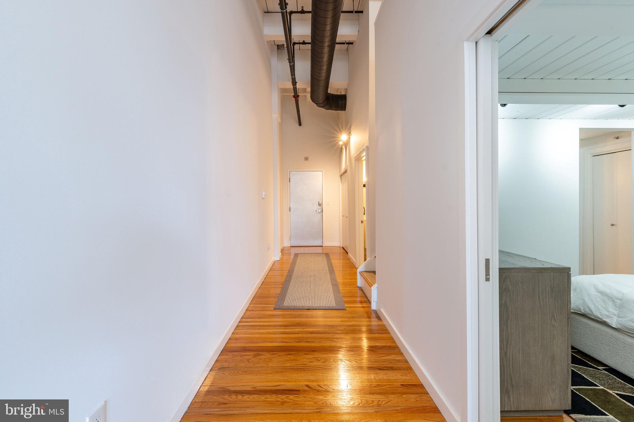 1027-31 Arch St #404