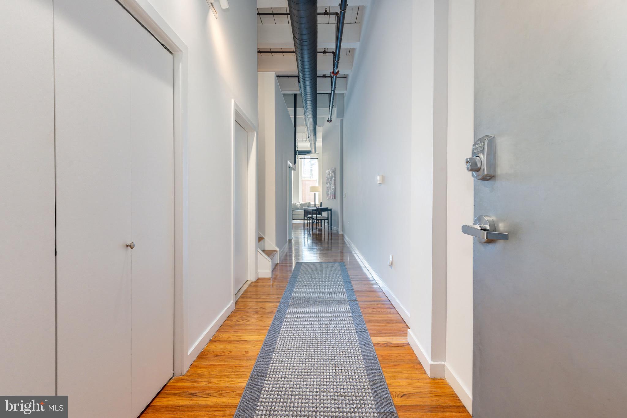 1027-31 Arch St #404