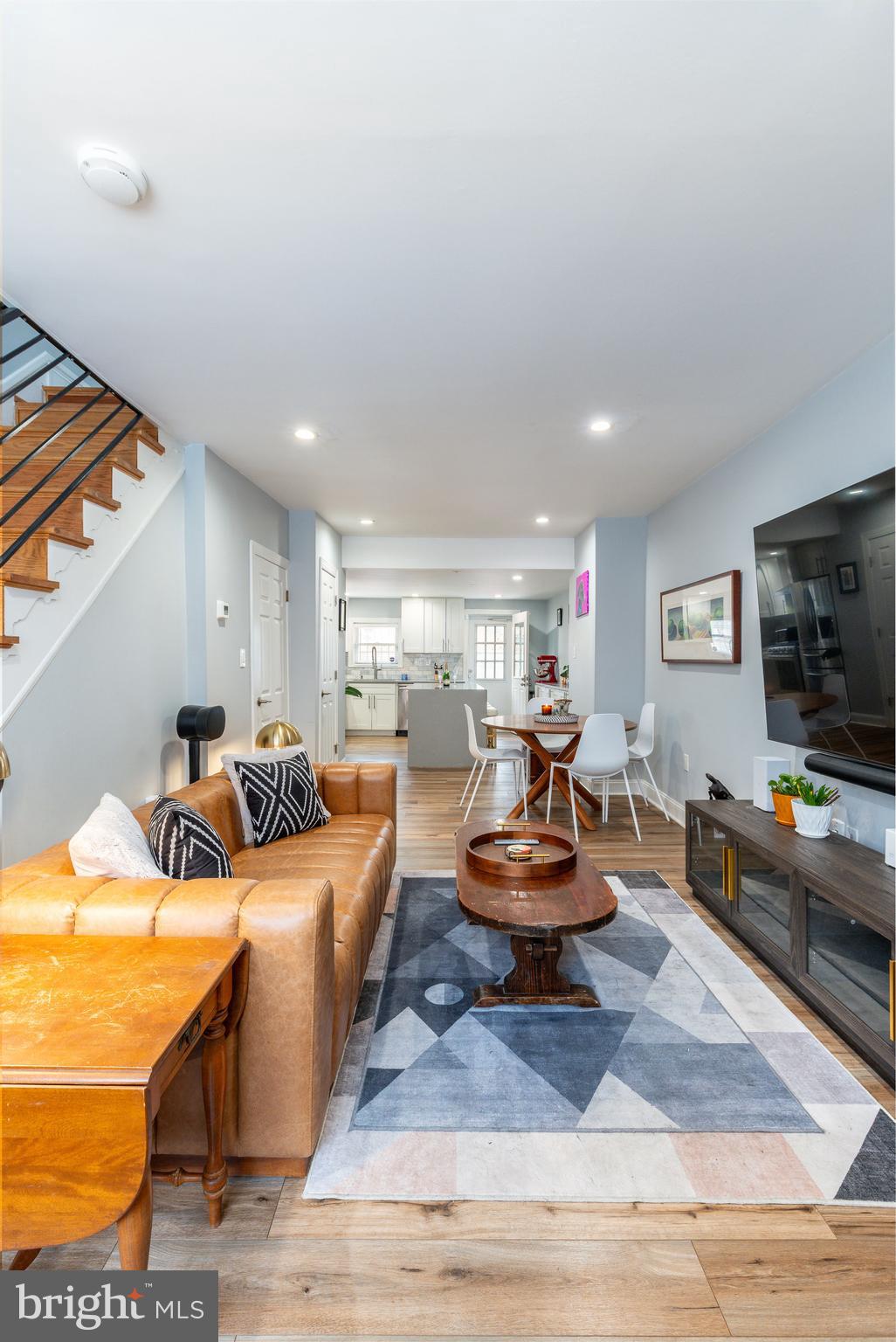 639 Kimball St