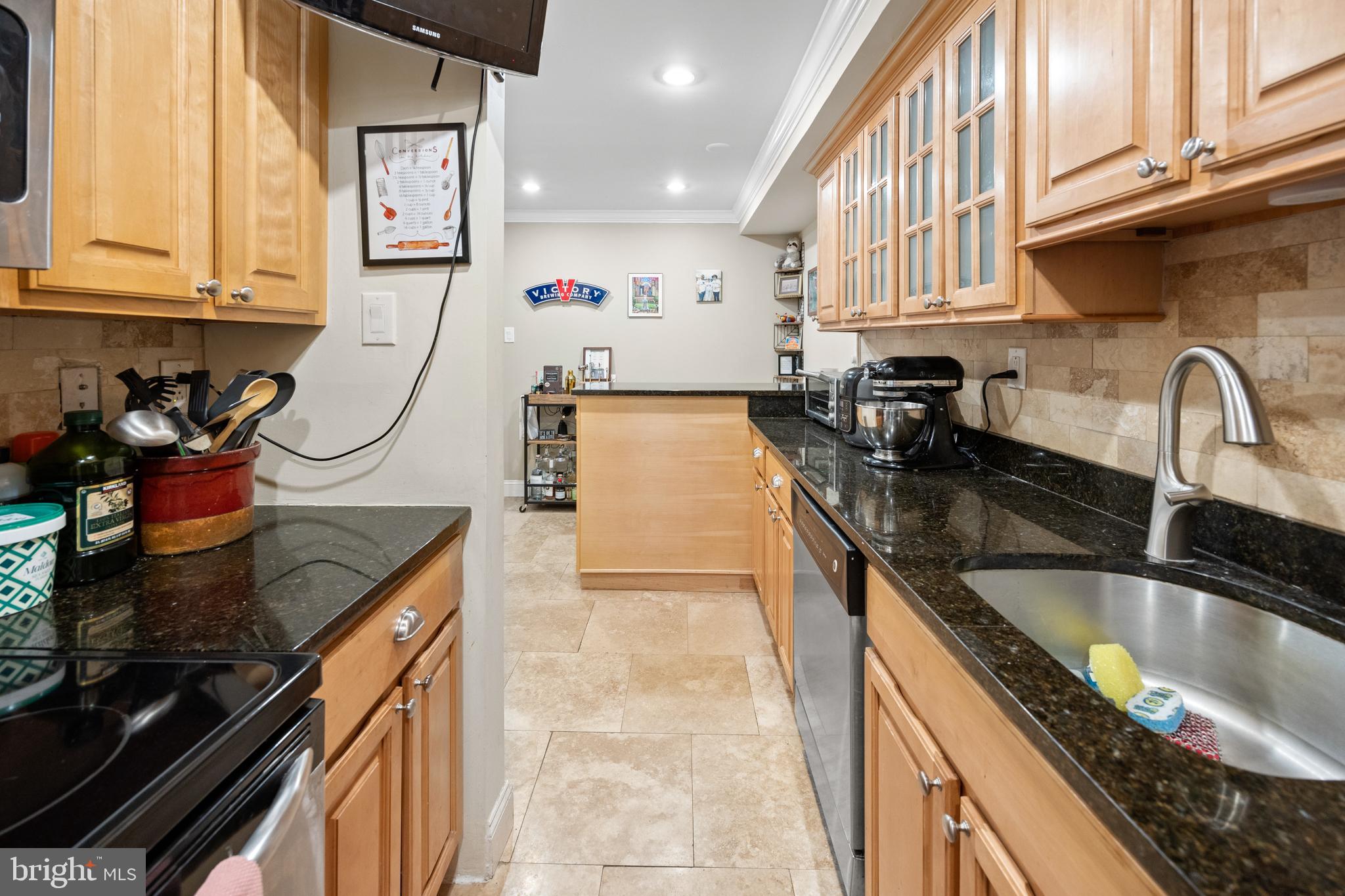 1712 Wallace St #102