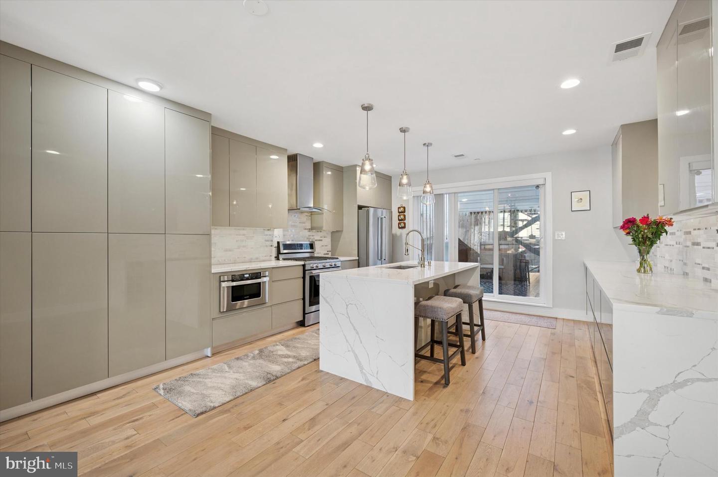 1512 N Hancock St