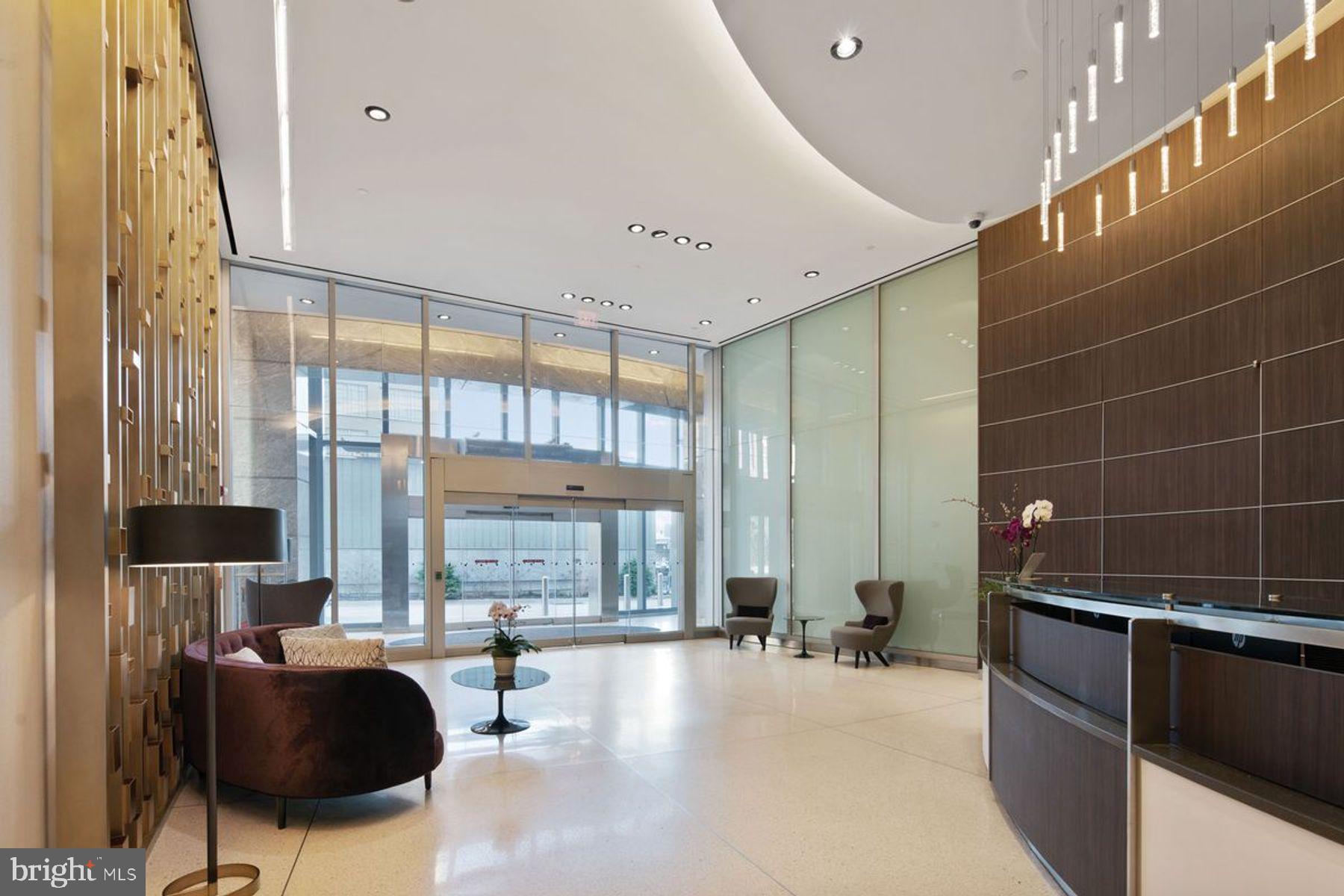 2101 MARKET ST #PH4304