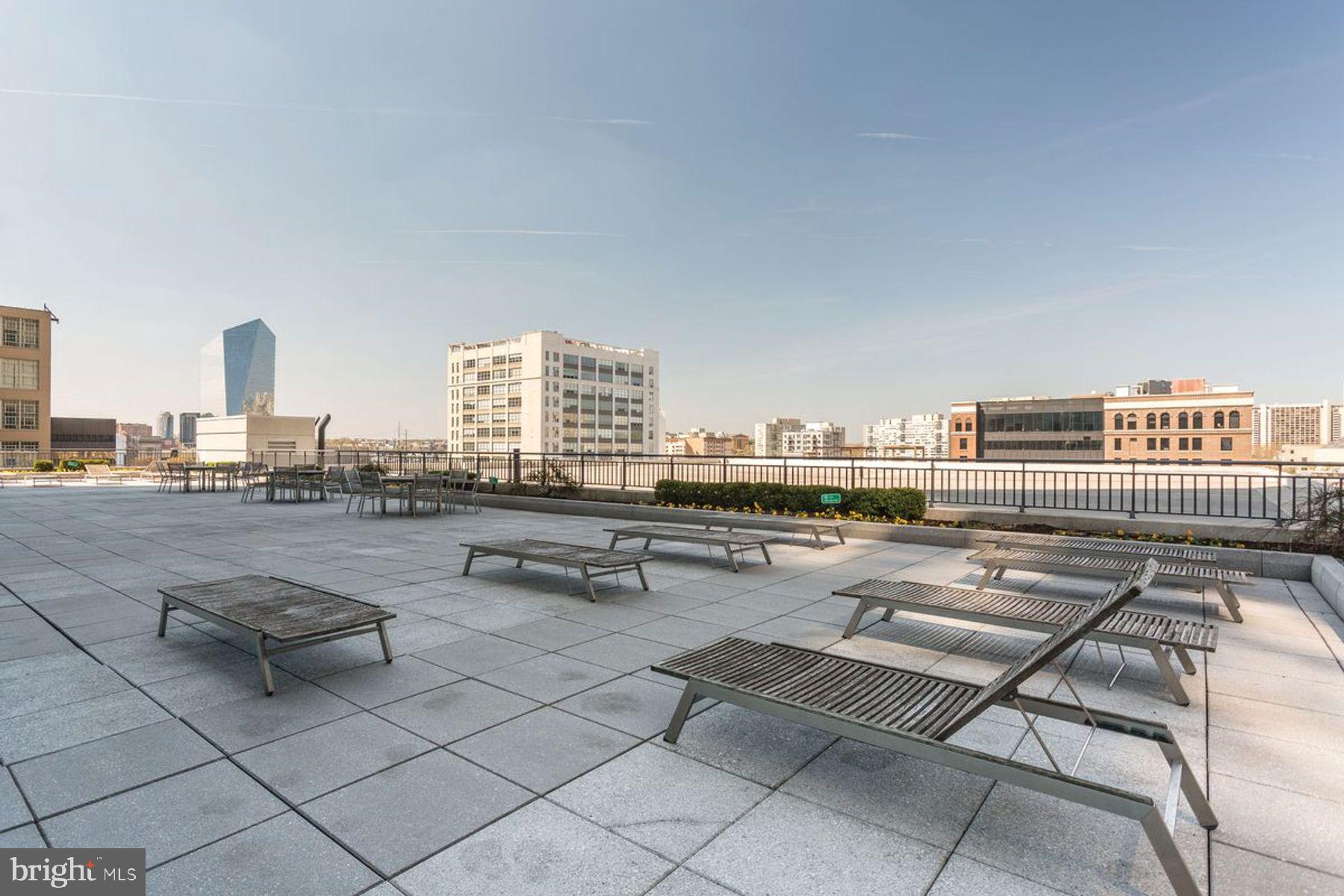 2101 MARKET ST #PH4304