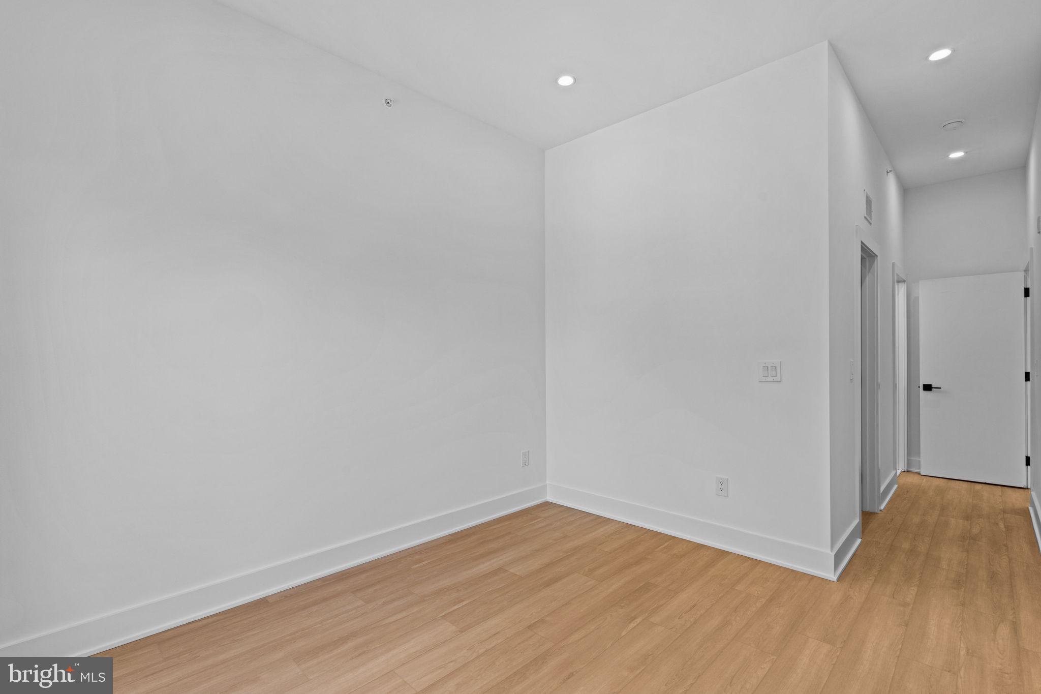 4225 POWELTON AVE #B