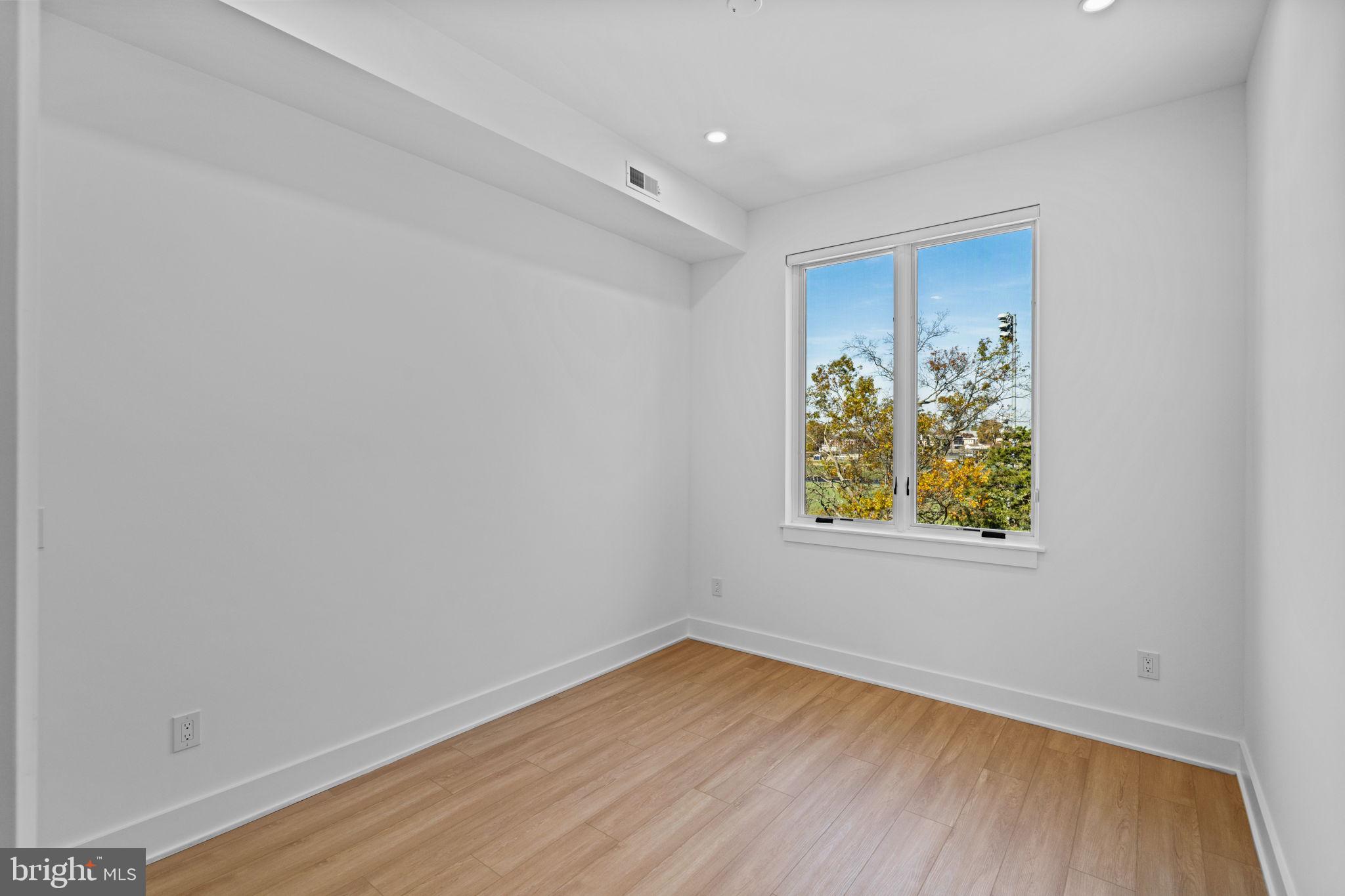 4225 POWELTON AVE #C