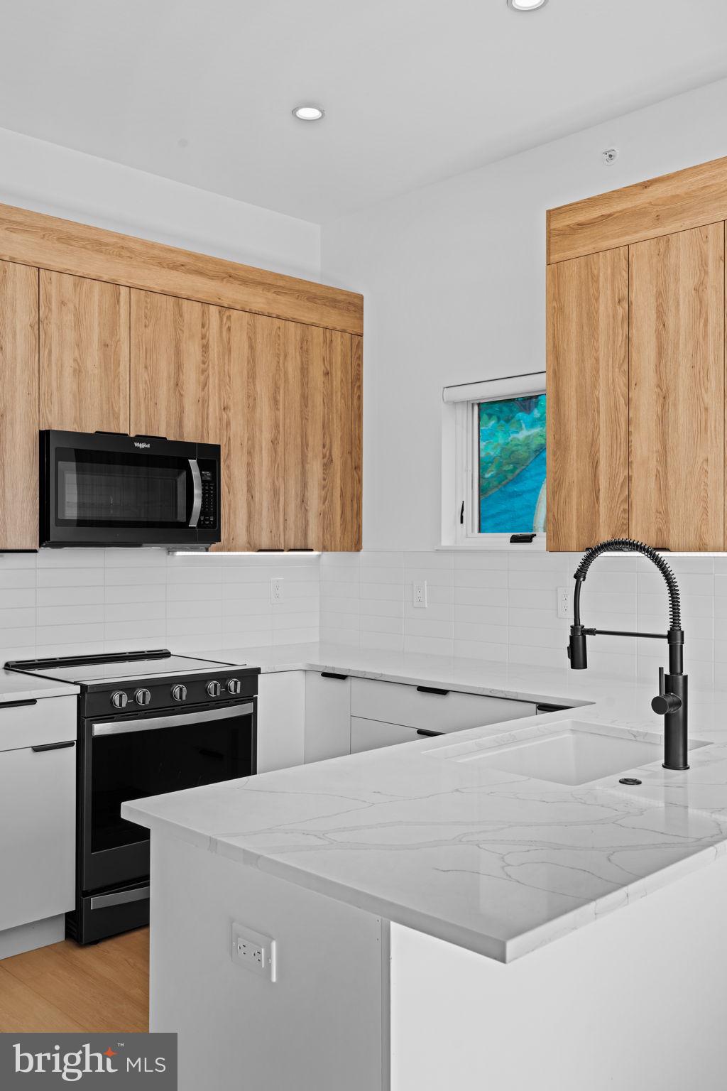 4225 POWELTON AVE #C