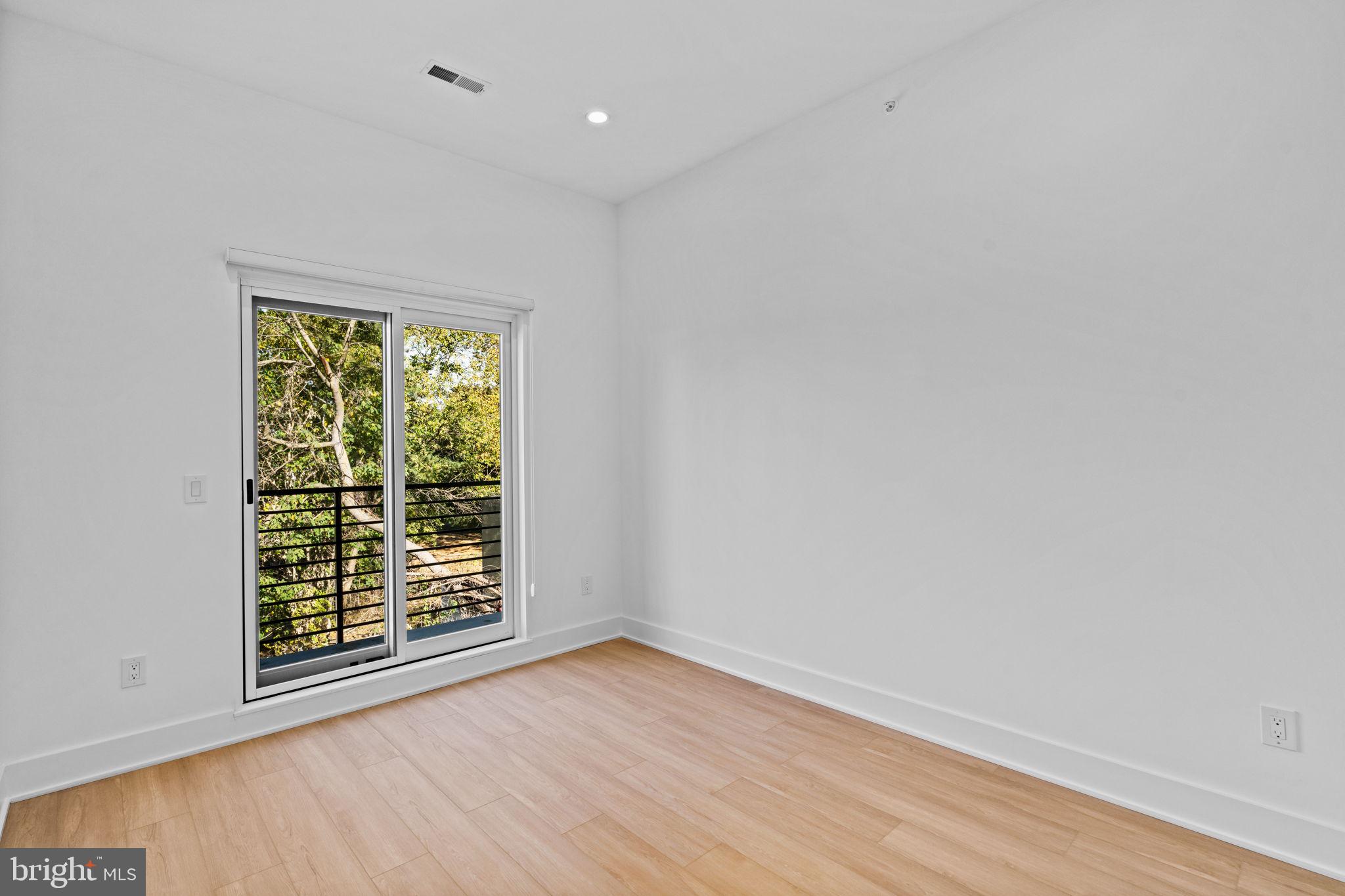 4225 POWELTON AVE #C