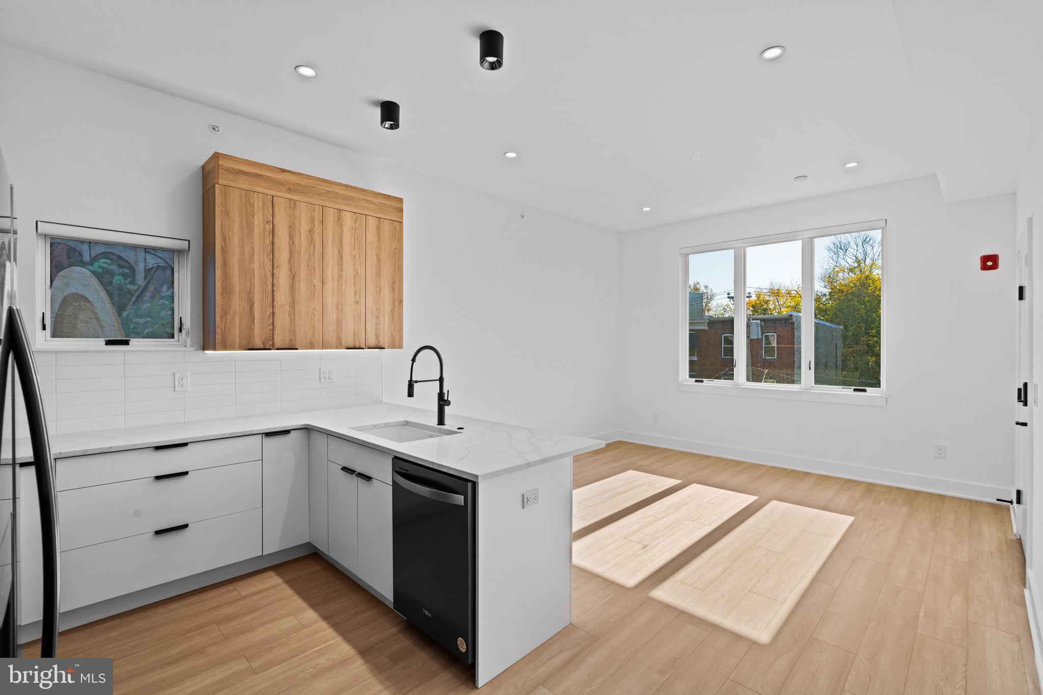 4225 POWELTON AVE #C