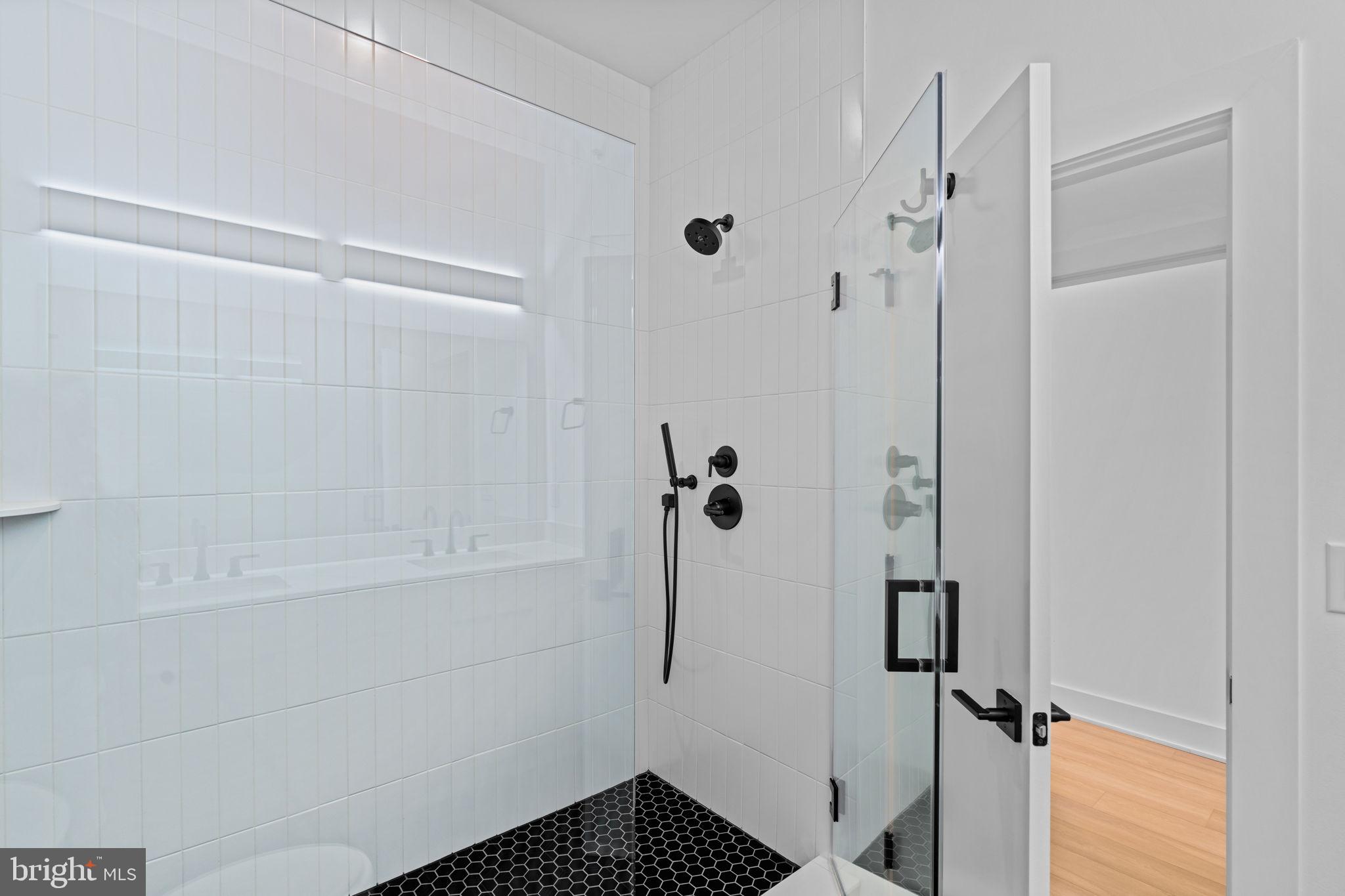 4225 POWELTON AVE #C