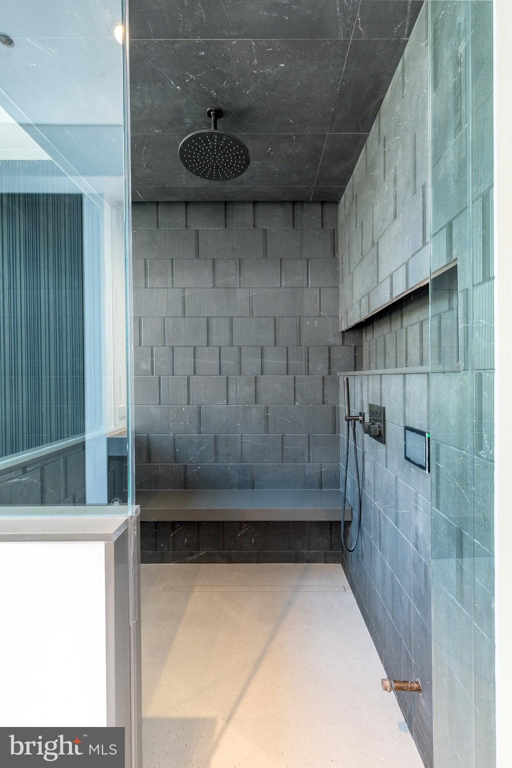 223 S 6th St #701/801