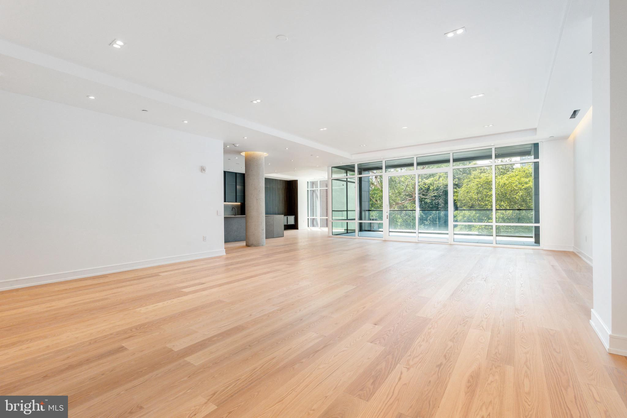 223 S 6th St #701/801