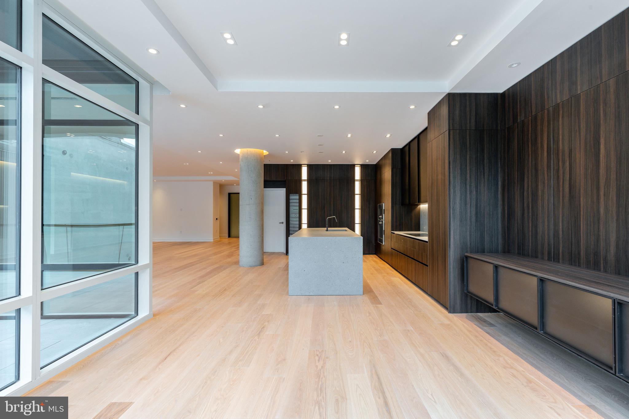 223 S 6th St #701/801