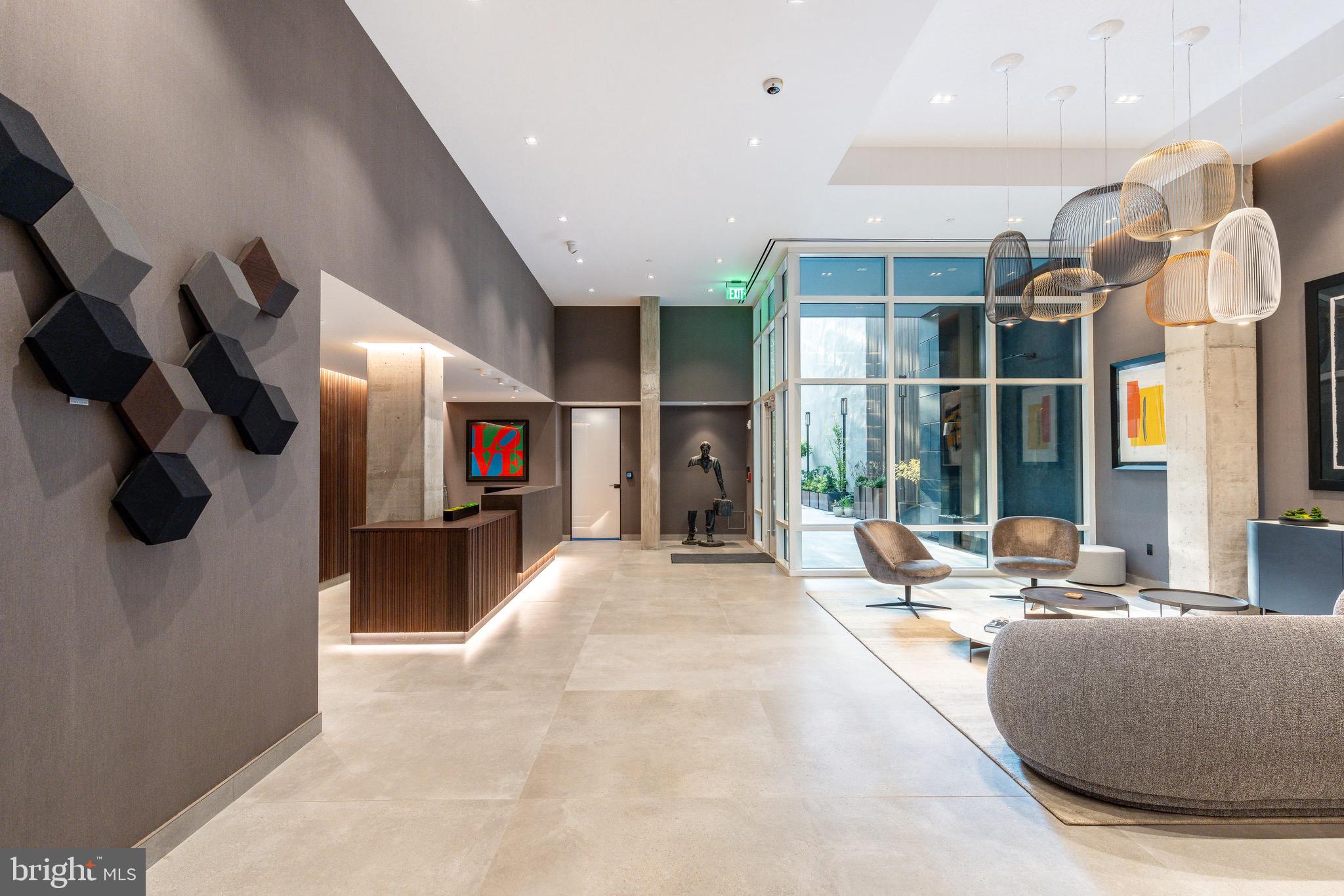 223 S 6th St #701/801