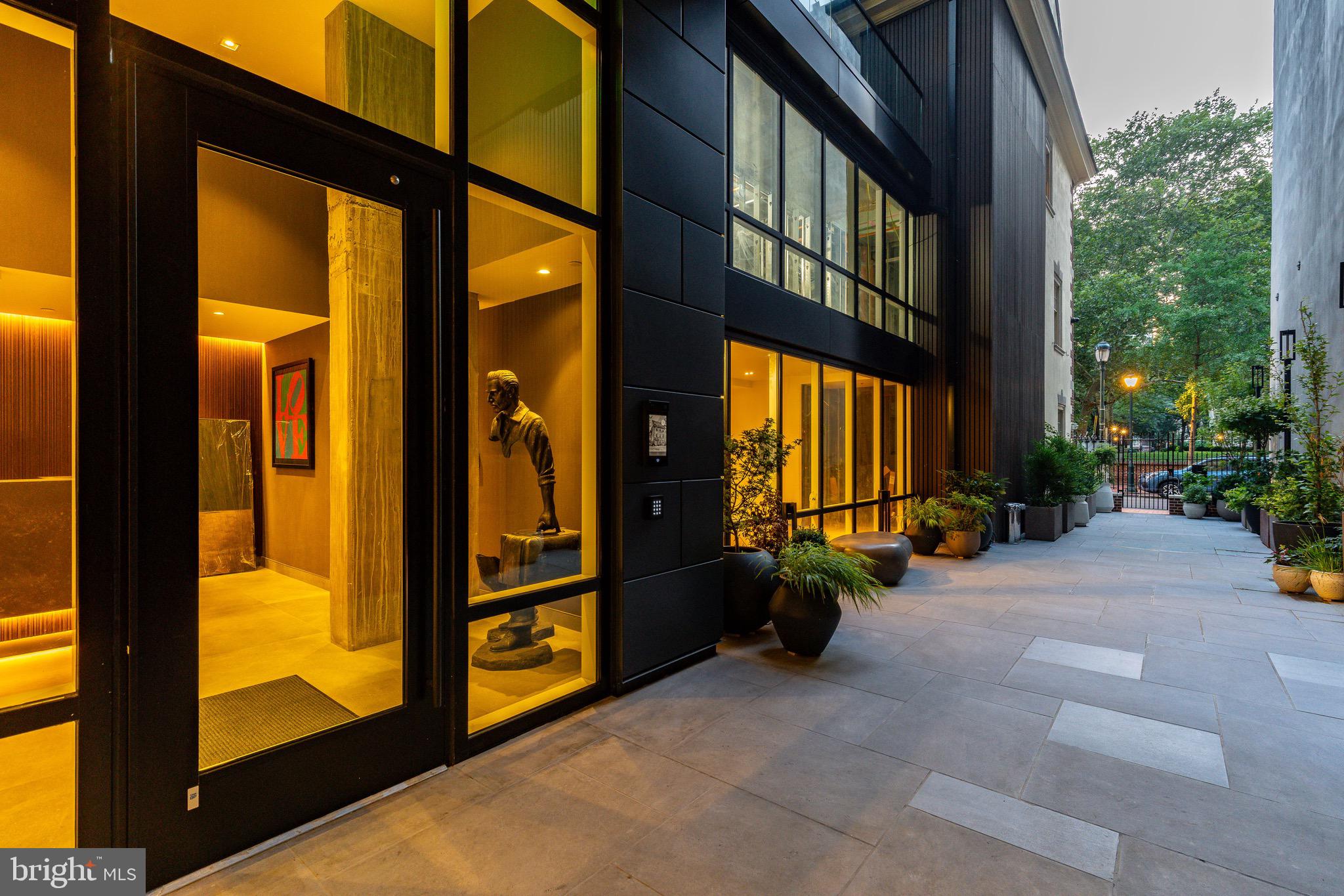 223 S 6th St #701/801